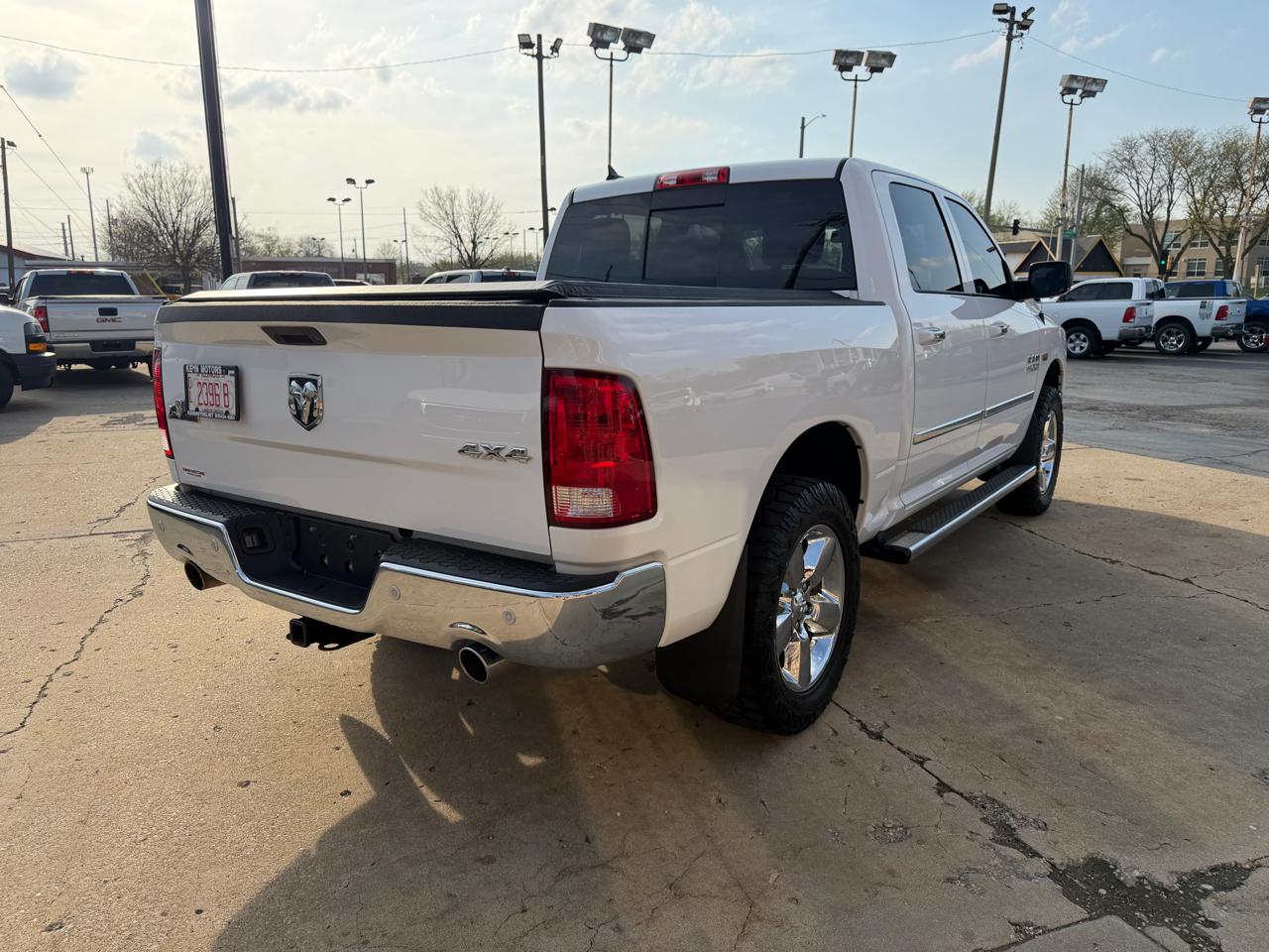 RAM 1500 4WD Crew Cab 140.5" Big Horn 2015