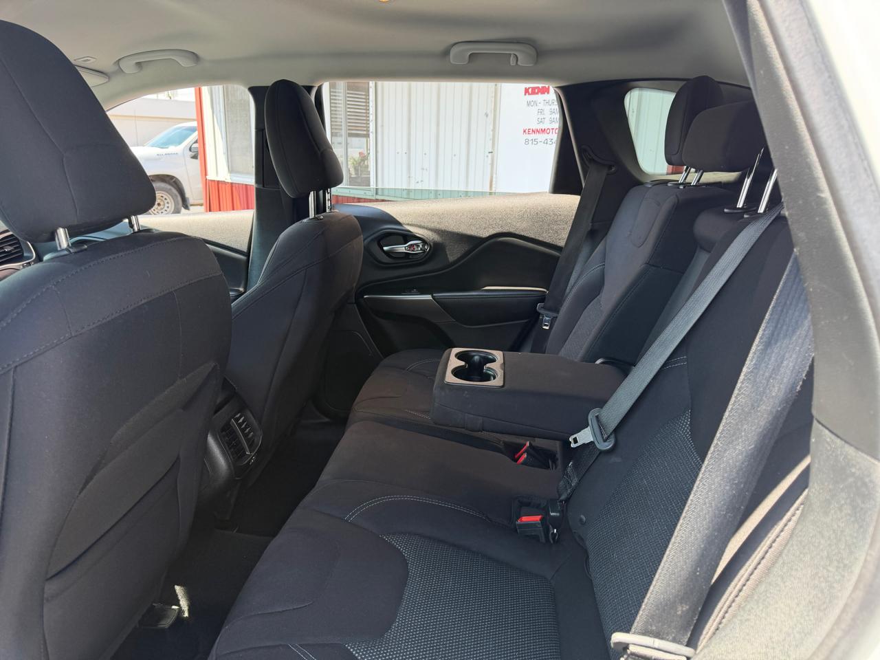 Jeep Cherokee Latitude FWD 2019