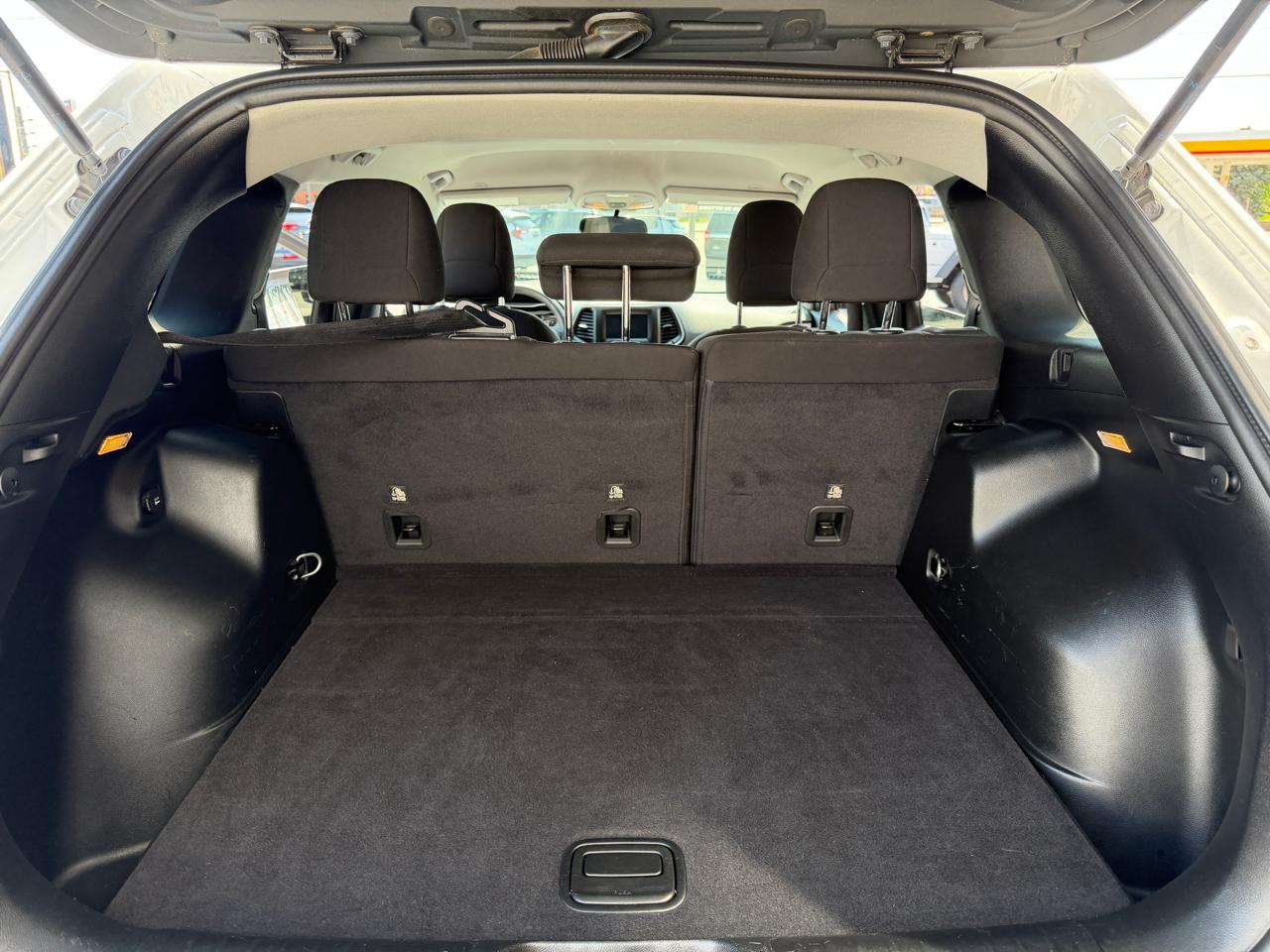 Jeep Cherokee Latitude FWD 2019