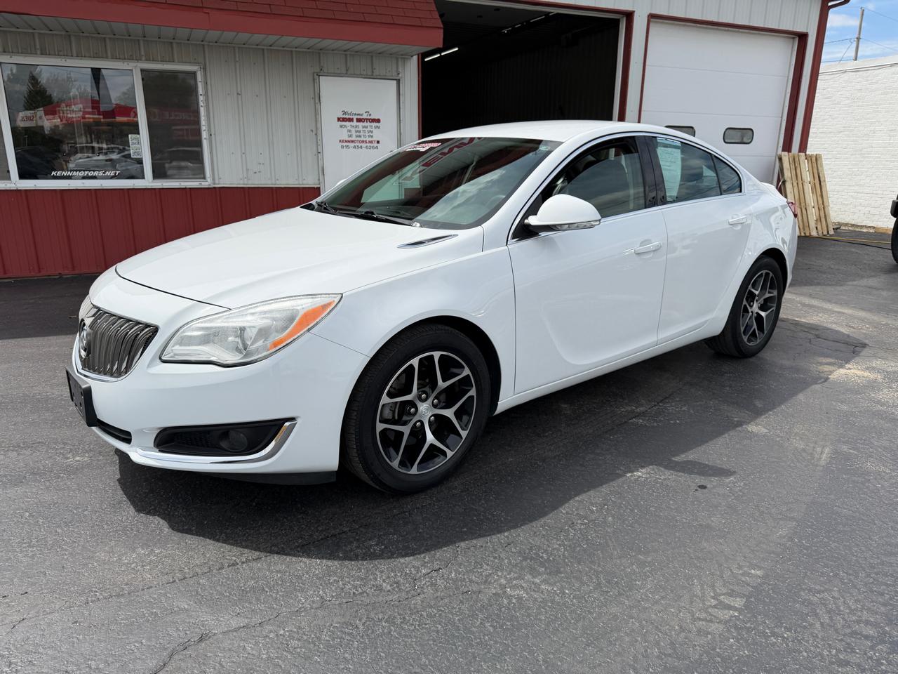 Buick Regal 4dr Sdn Sport Touring FWD 2017