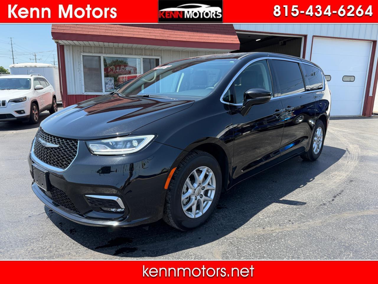 Chrysler Pacifica Touring L FWD 2024
