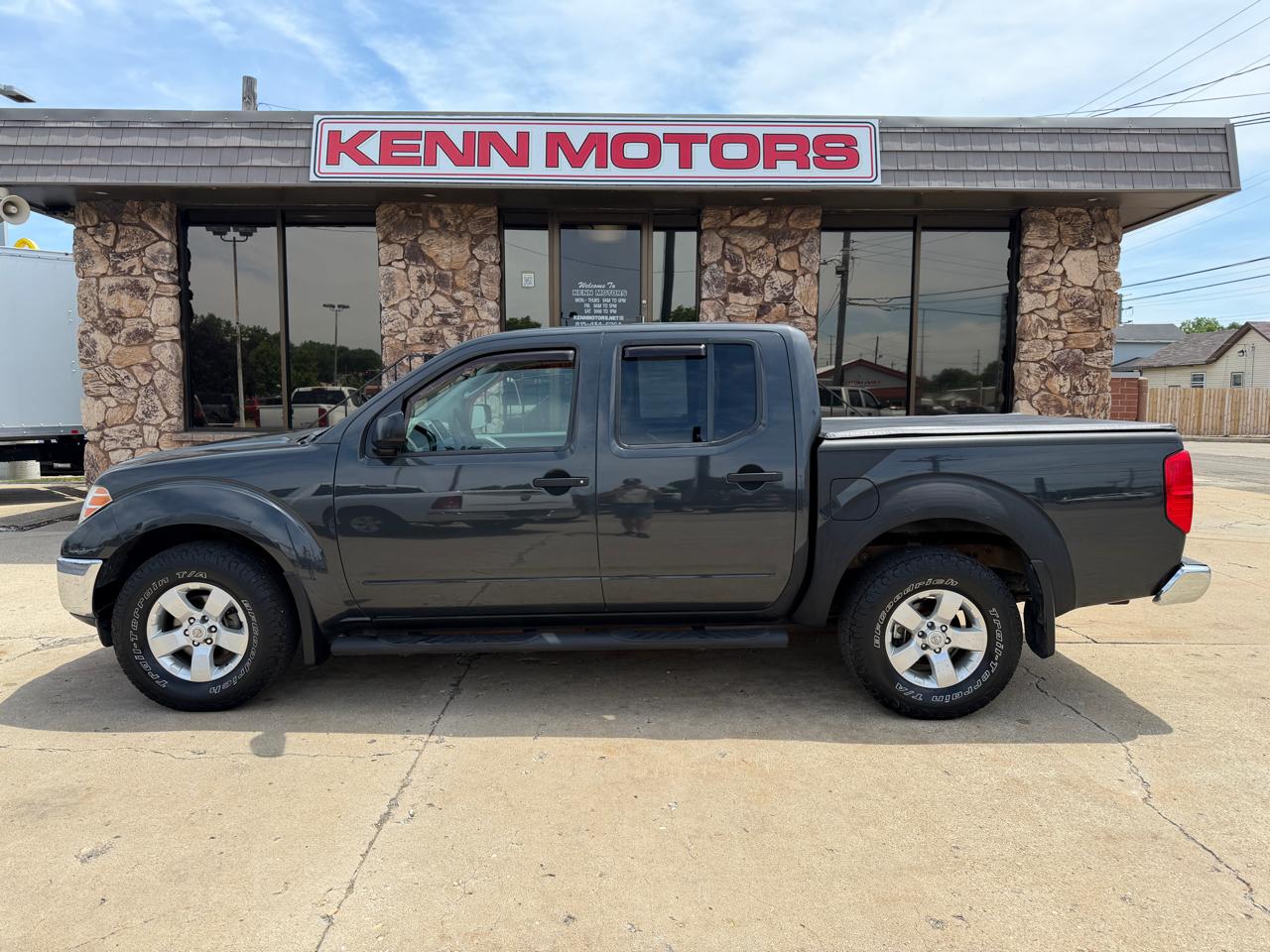 Nissan Frontier 4WD Crew Cab SWB Auto SV 2011