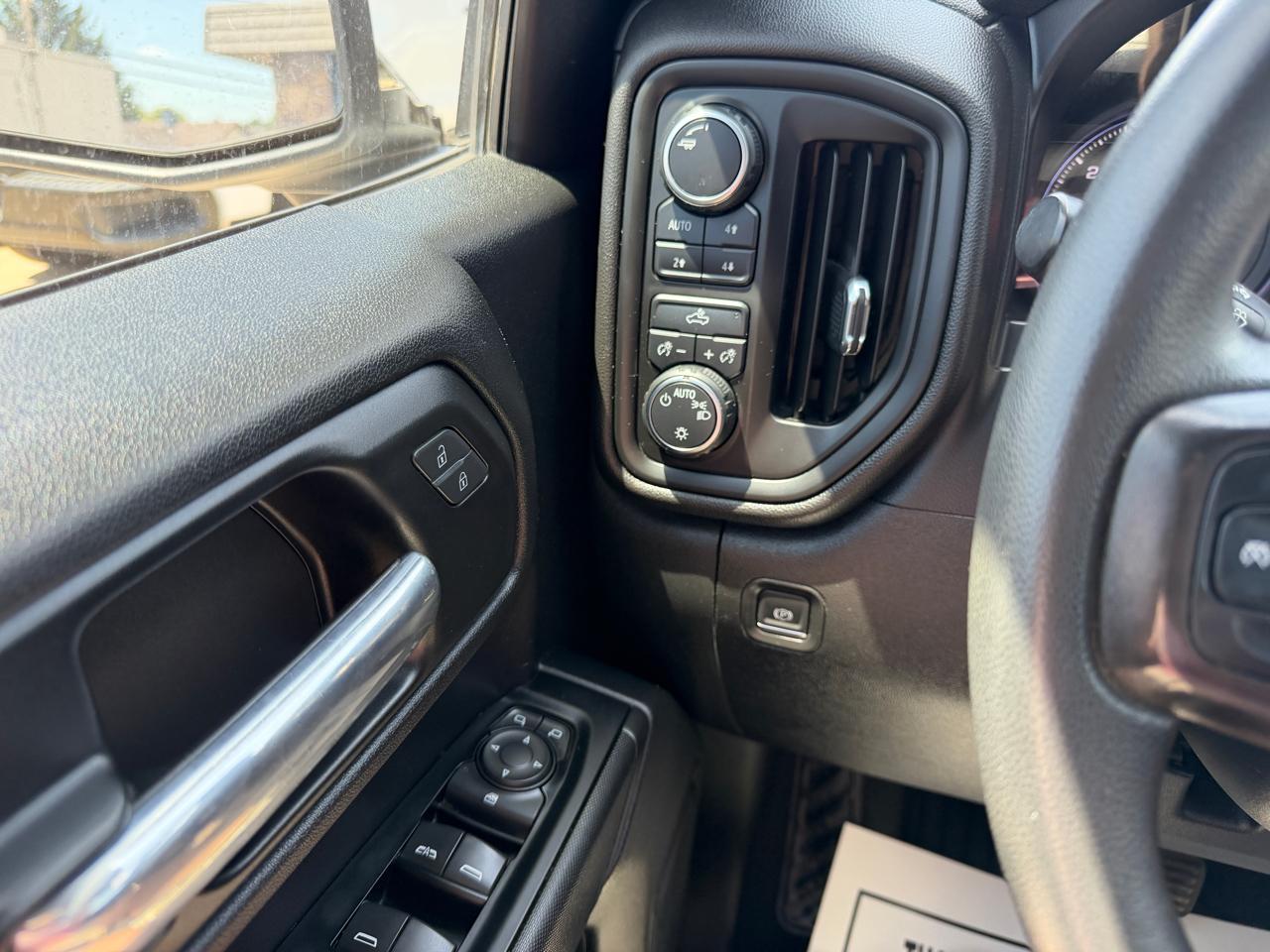 Chevrolet Silverado 1500 4WD Crew Cab 147" Custom Trail Boss 2019