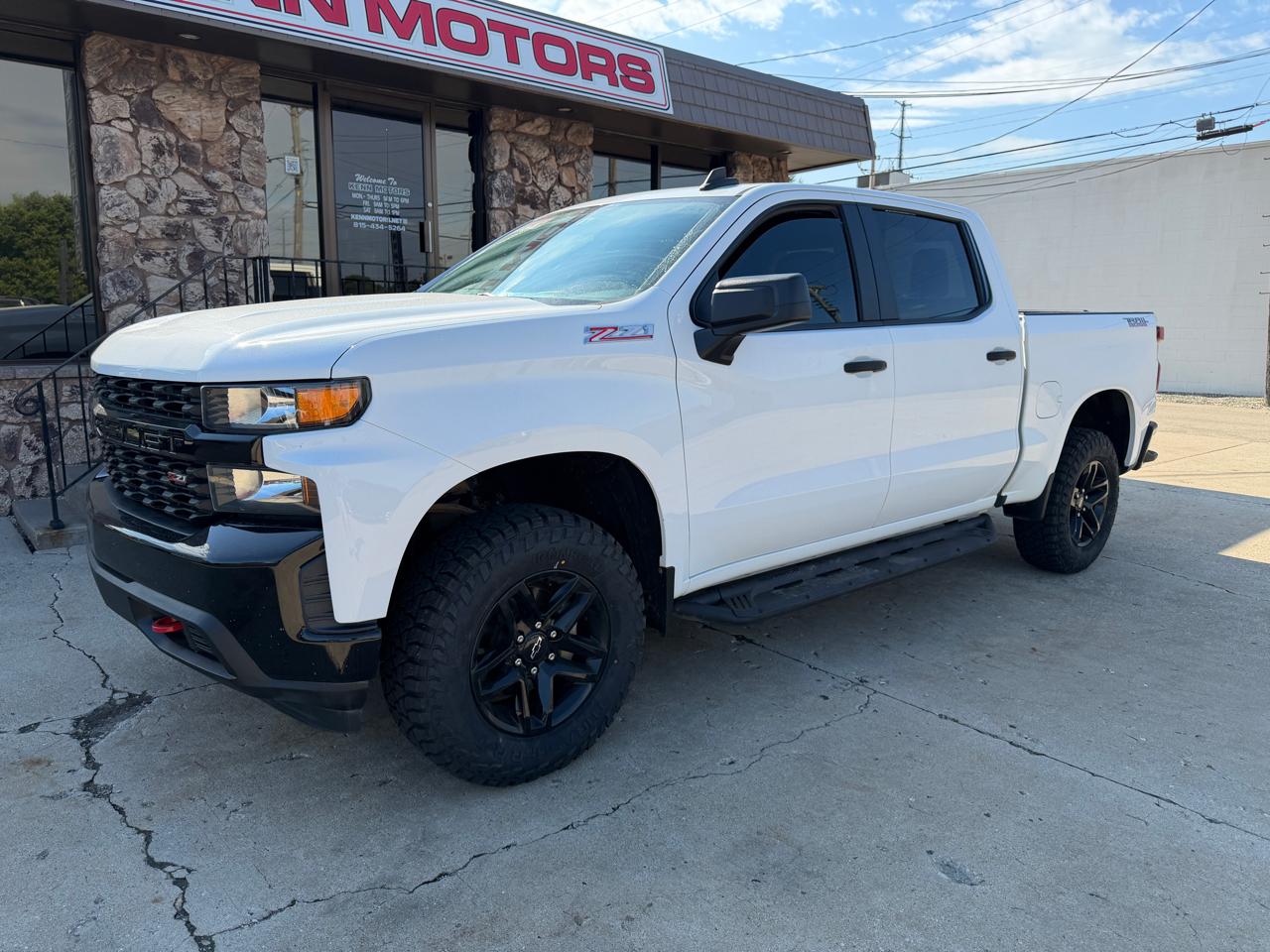 Chevrolet Silverado 1500 4WD Crew Cab 147" Custom Trail Boss 2019