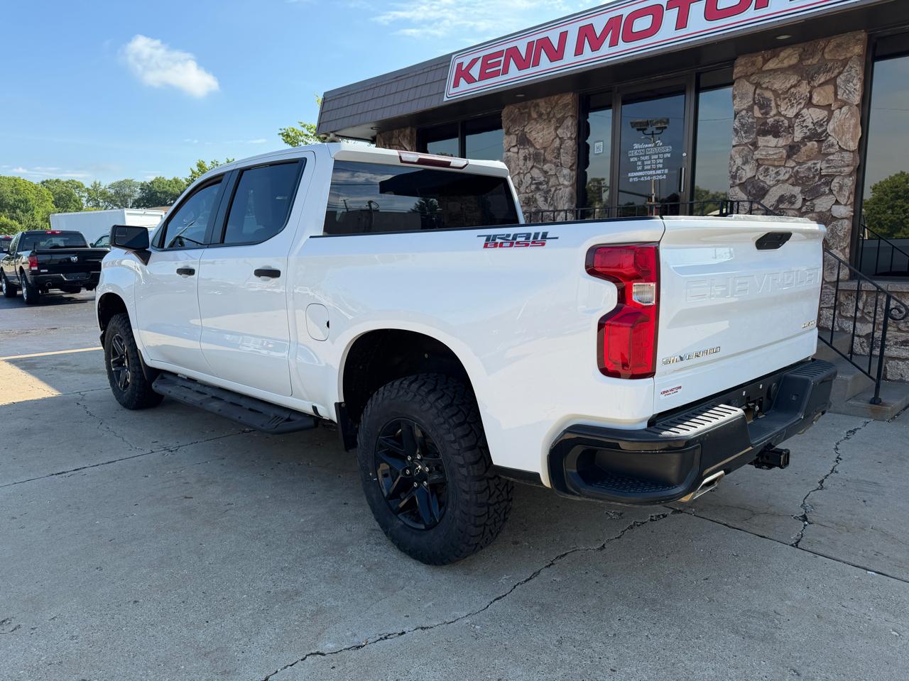 Chevrolet Silverado 1500 4WD Crew Cab 147" Custom Trail Boss 2019