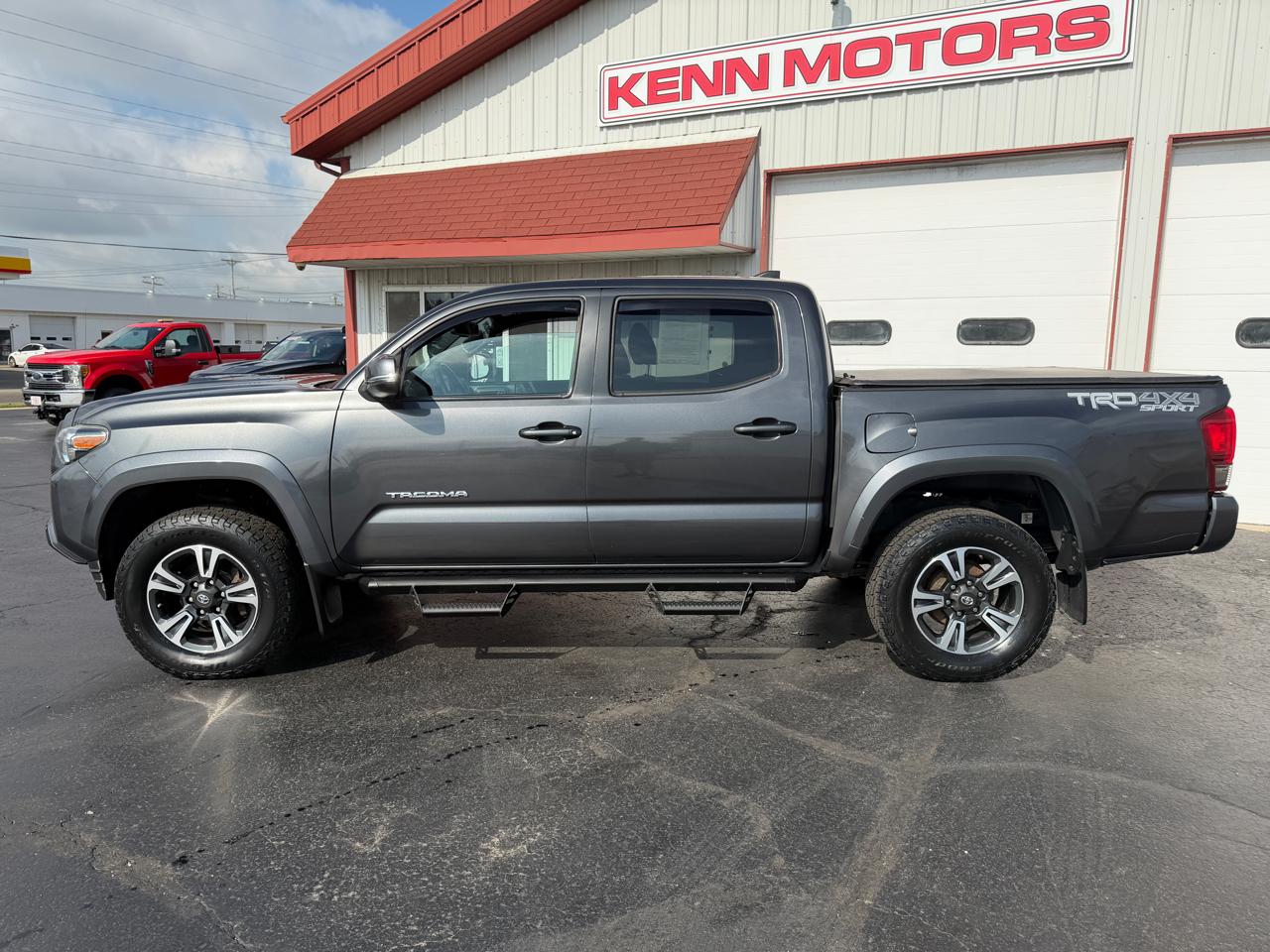 Toyota Tacoma TRD Sport Double Cab 4WD V6 2017