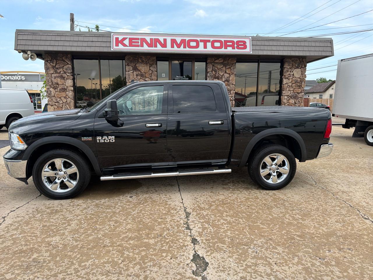 RAM 1500 4WD Crew Cab 140.5" Big Horn 2016