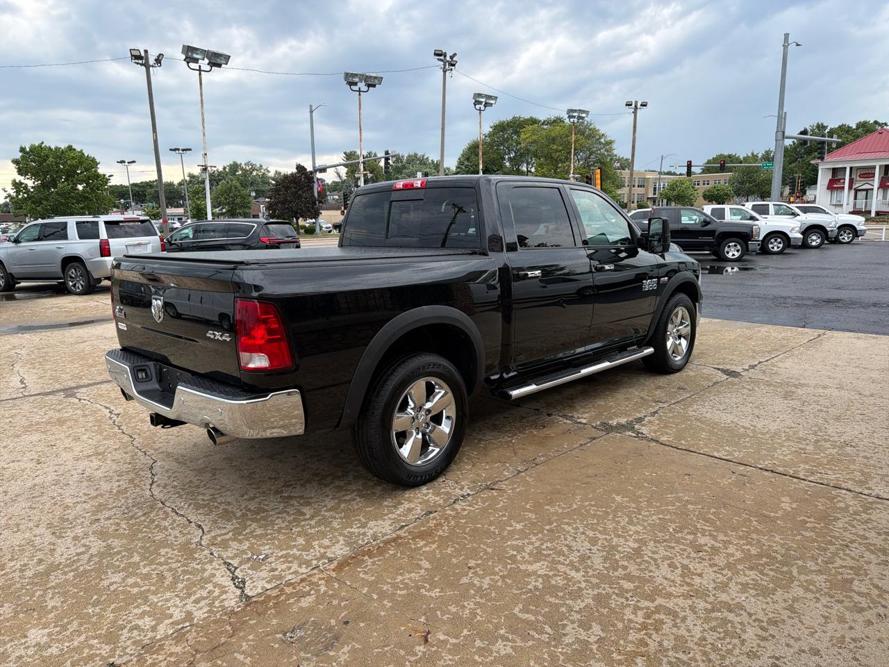 RAM 1500 4WD Crew Cab 140.5" Big Horn 2016