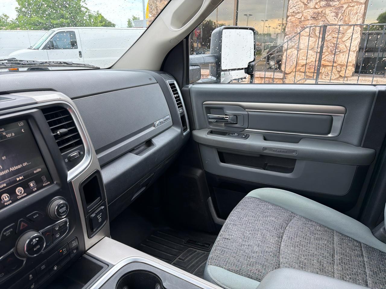 RAM 1500 4WD Crew Cab 140.5" Big Horn 2016