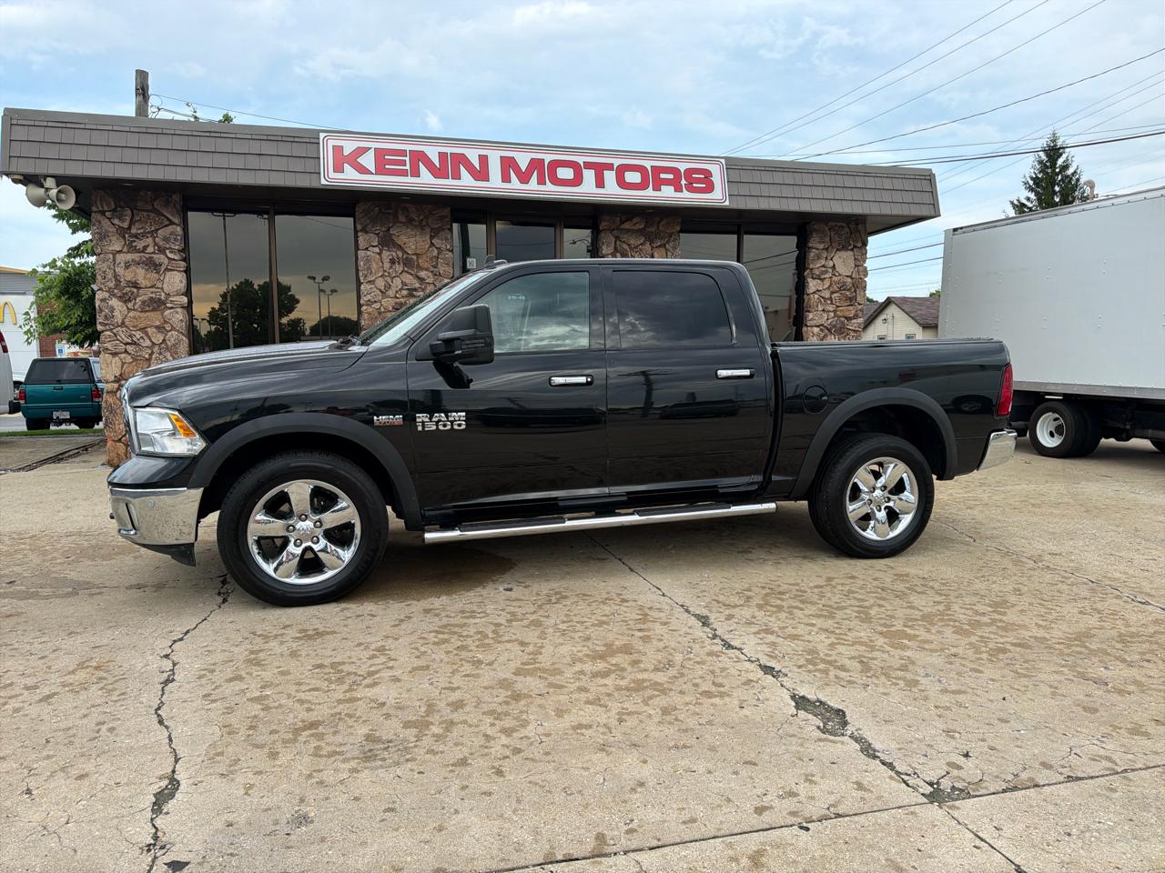 RAM 1500 4WD Crew Cab 140.5" Big Horn 2016