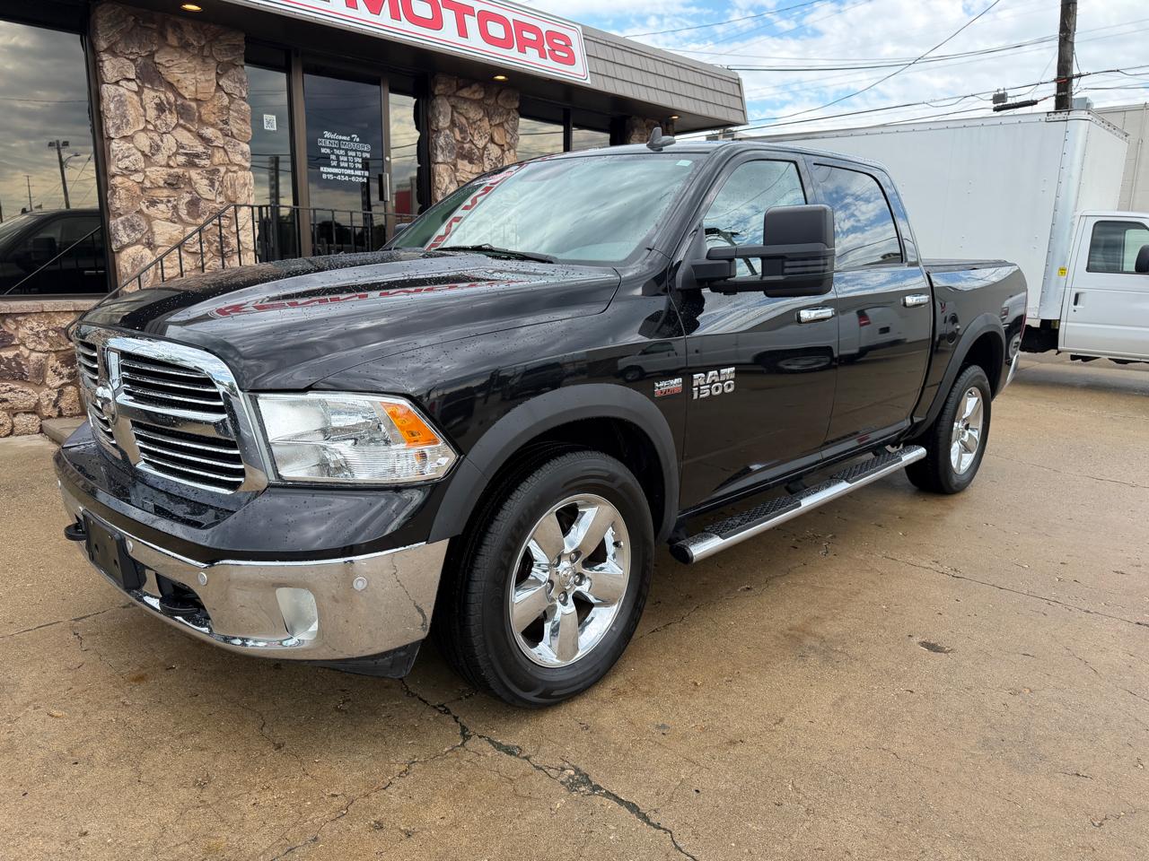 RAM 1500 4WD Crew Cab 140.5" Big Horn 2016