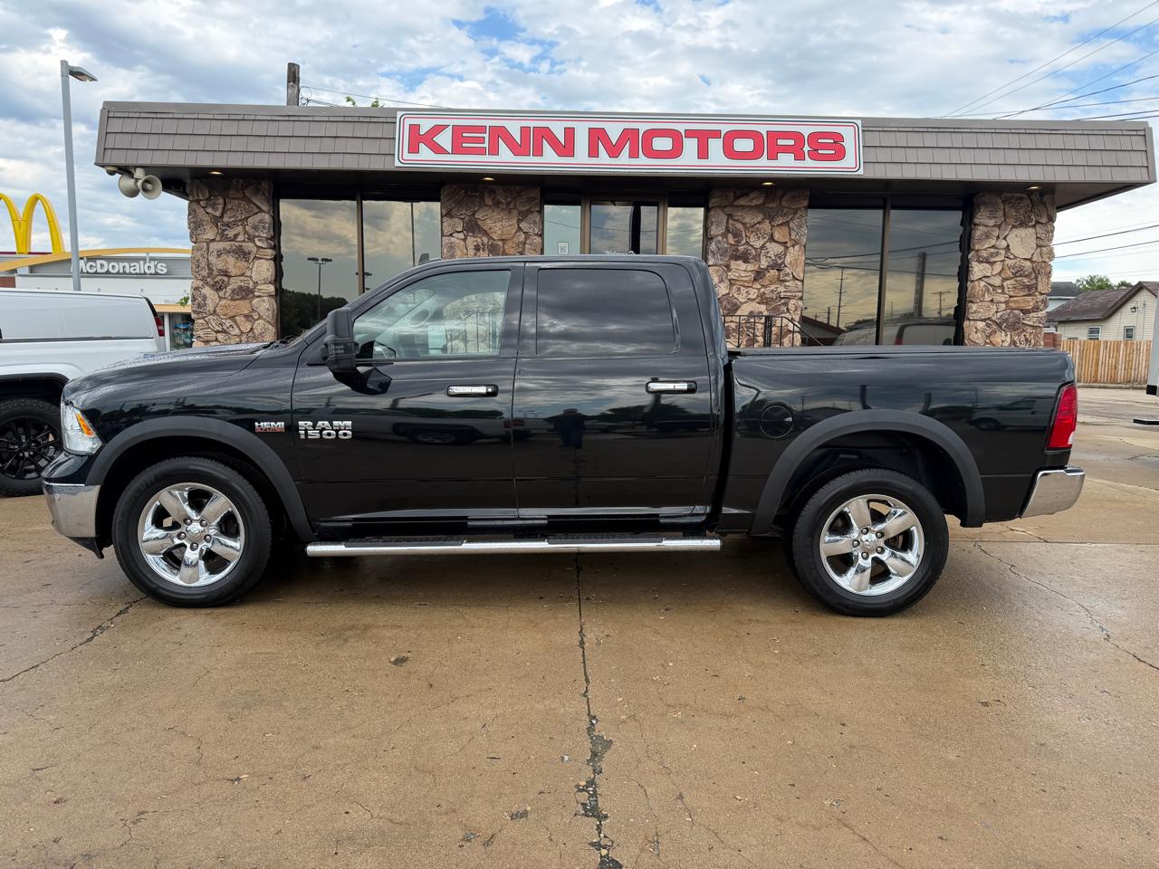 RAM 1500 4WD Crew Cab 140.5" Big Horn 2016