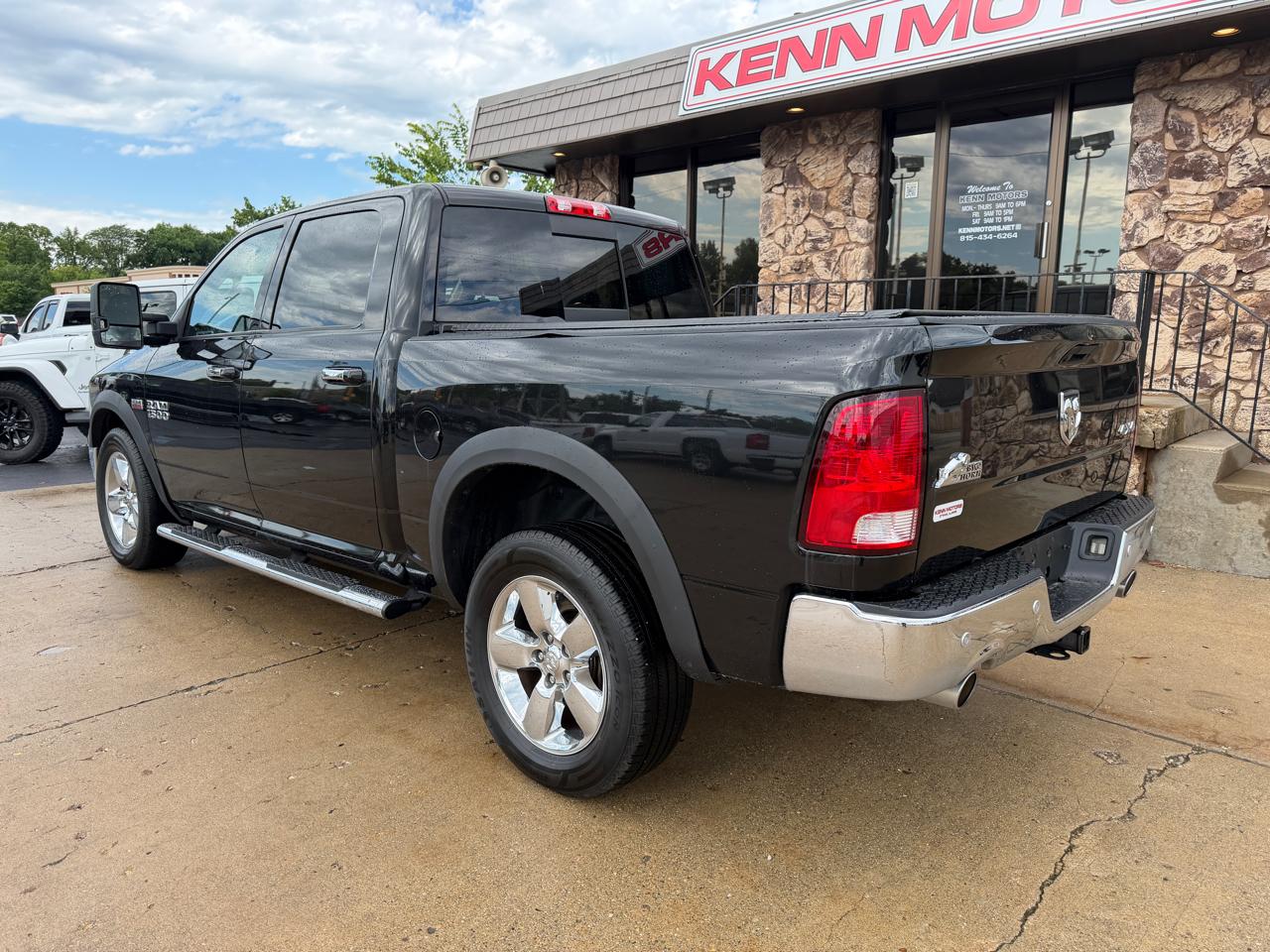 RAM 1500 4WD Crew Cab 140.5" Big Horn 2016