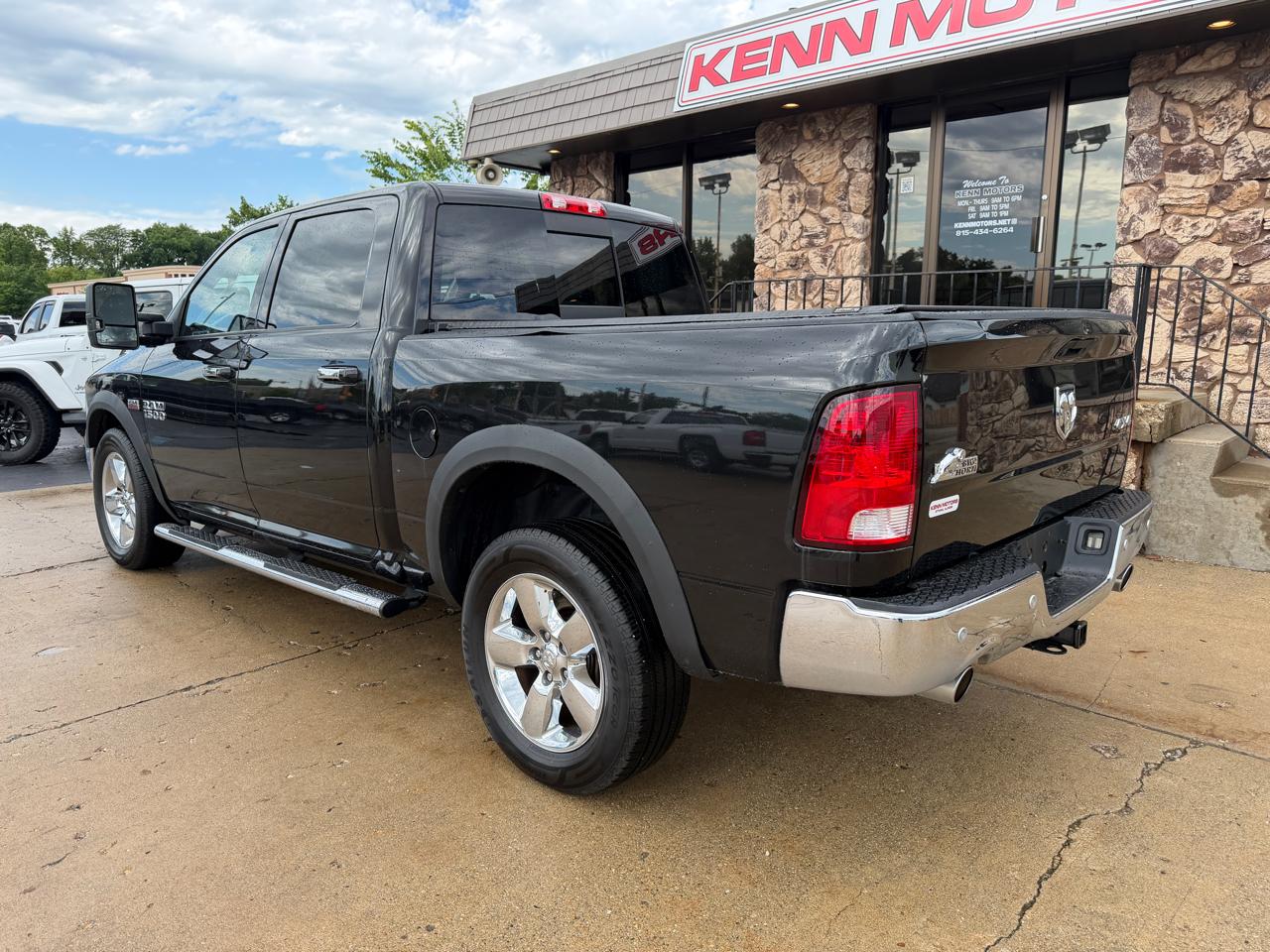 RAM 1500 4WD Crew Cab 140.5" Big Horn 2016