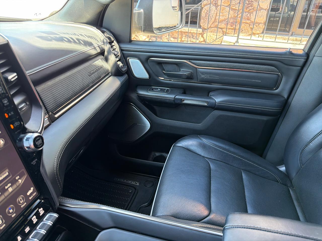 RAM 1500 Limited 4x4 Crew Cab 5'7" Box 2019