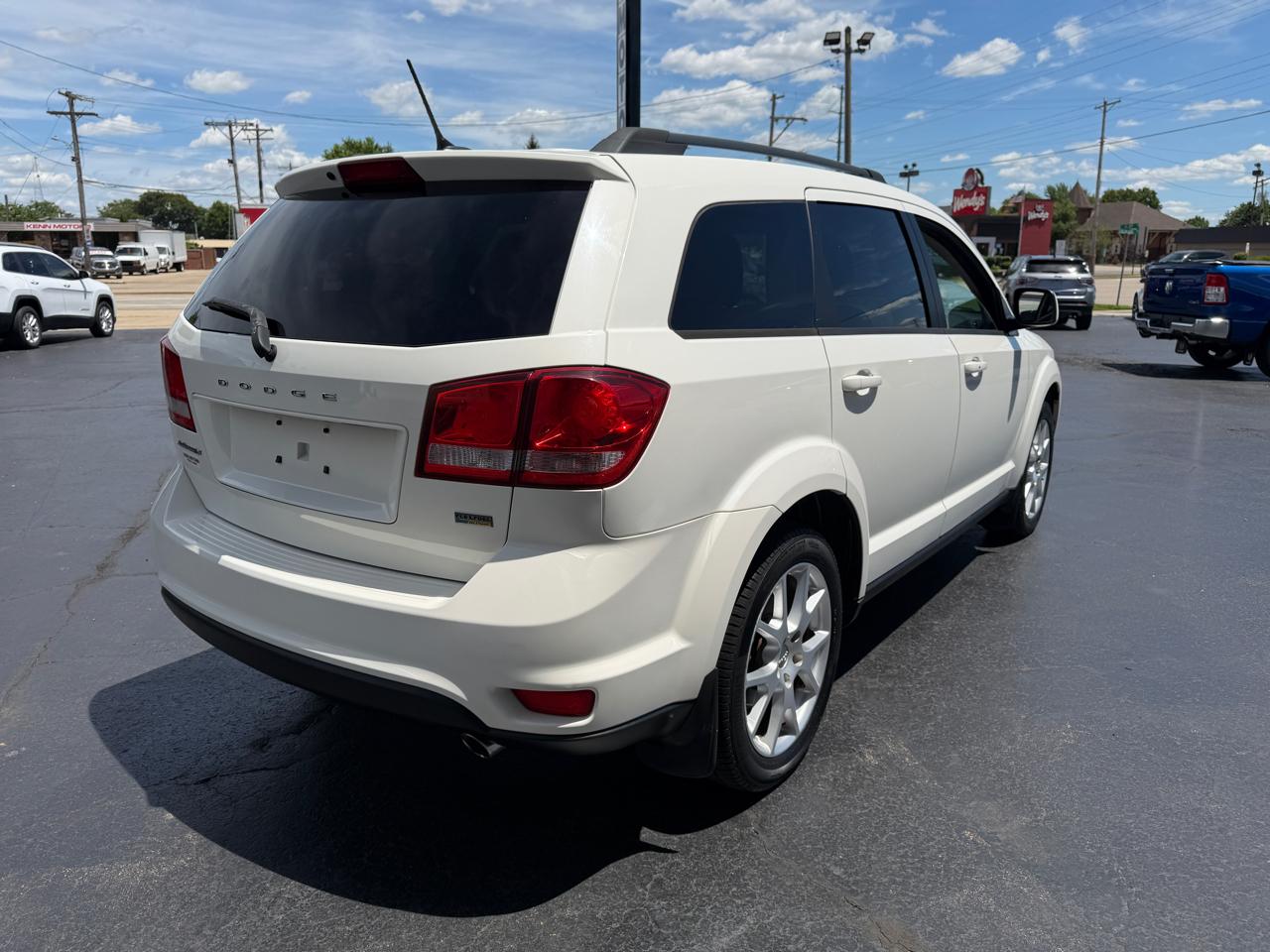 Dodge Journey FWD 4dr SXT 2012