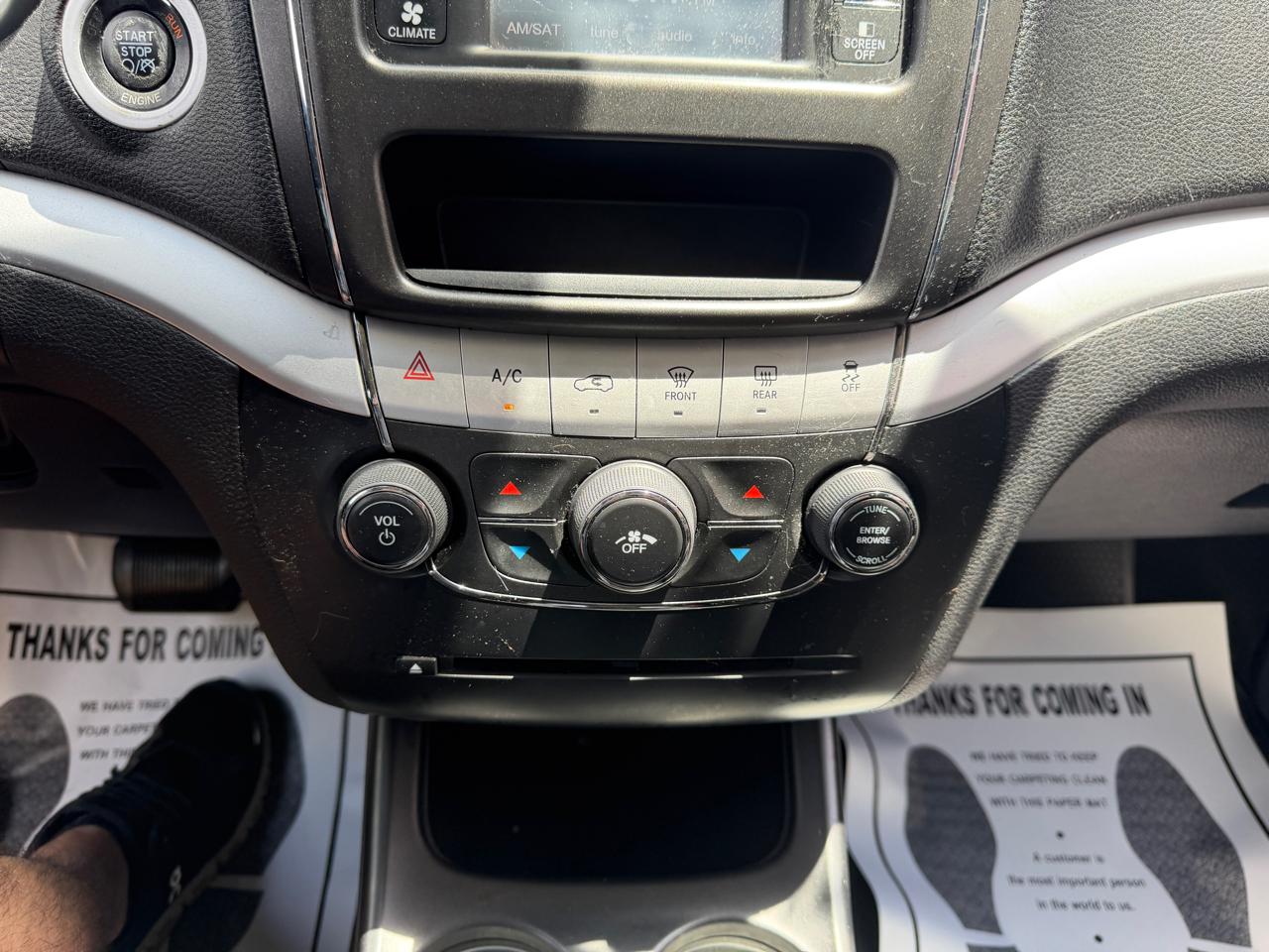 Dodge Journey FWD 4dr SXT 2012