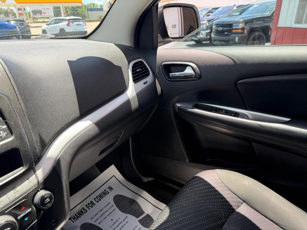 Dodge Journey FWD 4dr SXT 2012