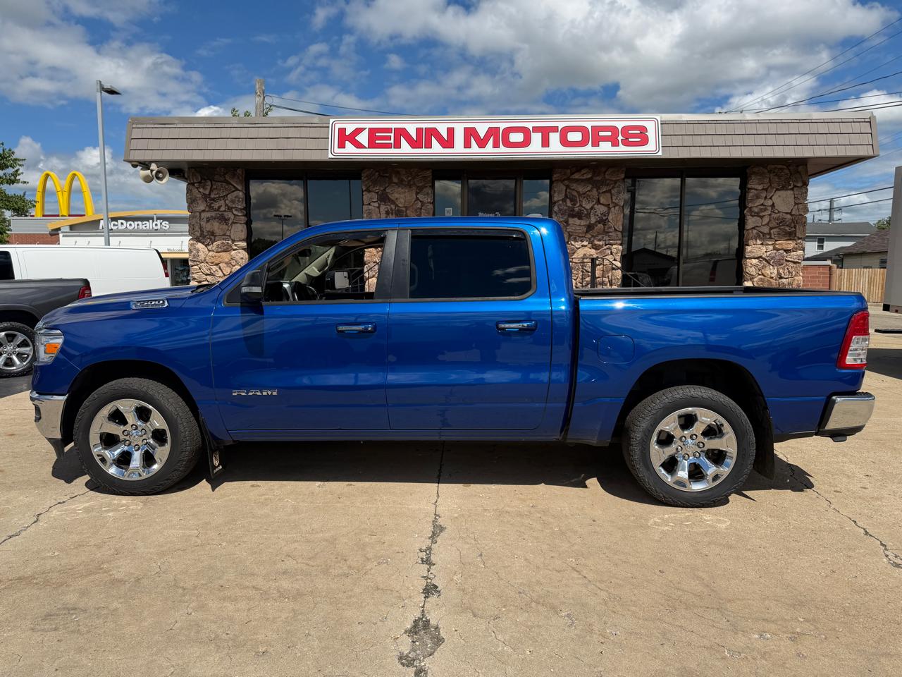 RAM 1500 Big Horn/Lone Star 4x4 Crew Cab 5'7" Box 2019