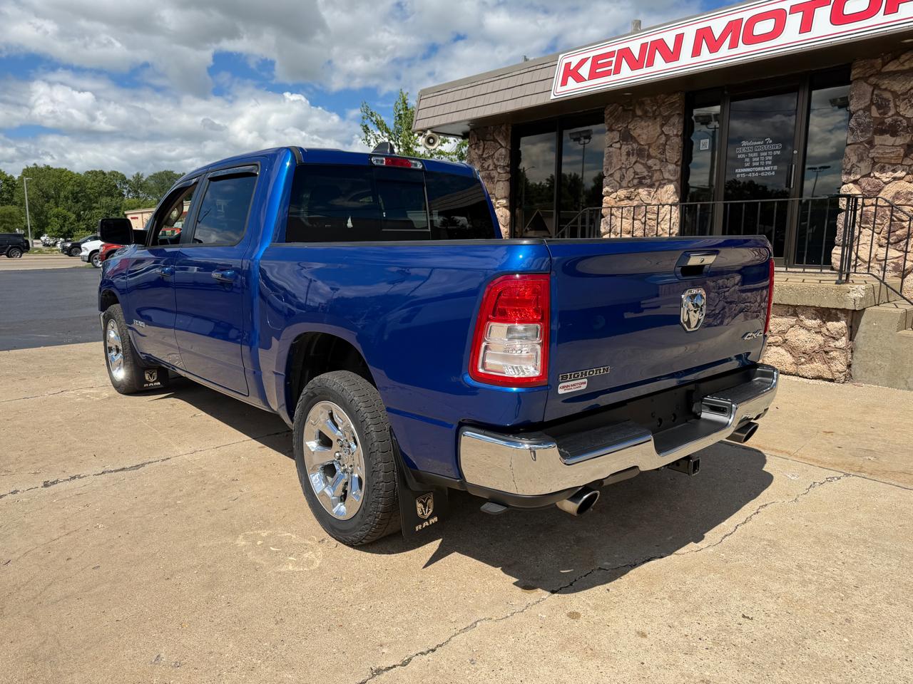 RAM 1500 Big Horn/Lone Star 4x4 Crew Cab 5'7" Box 2019