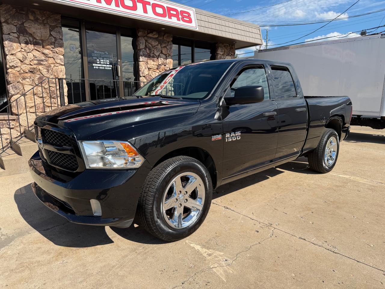 RAM 1500 Express 4x4 Quad Cab 6'4" Box 2017