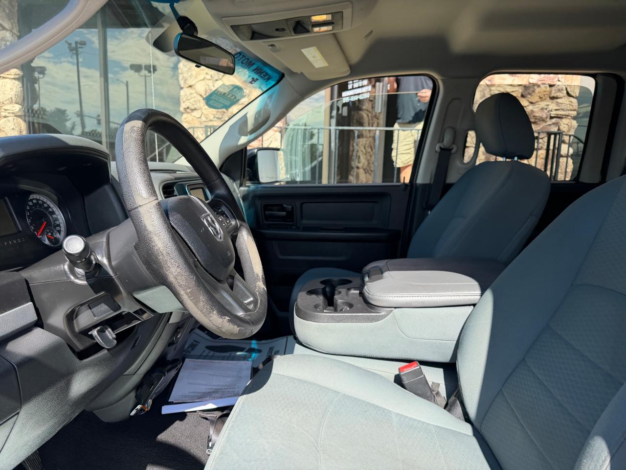 RAM 1500 Express 4x4 Quad Cab 6'4" Box 2017