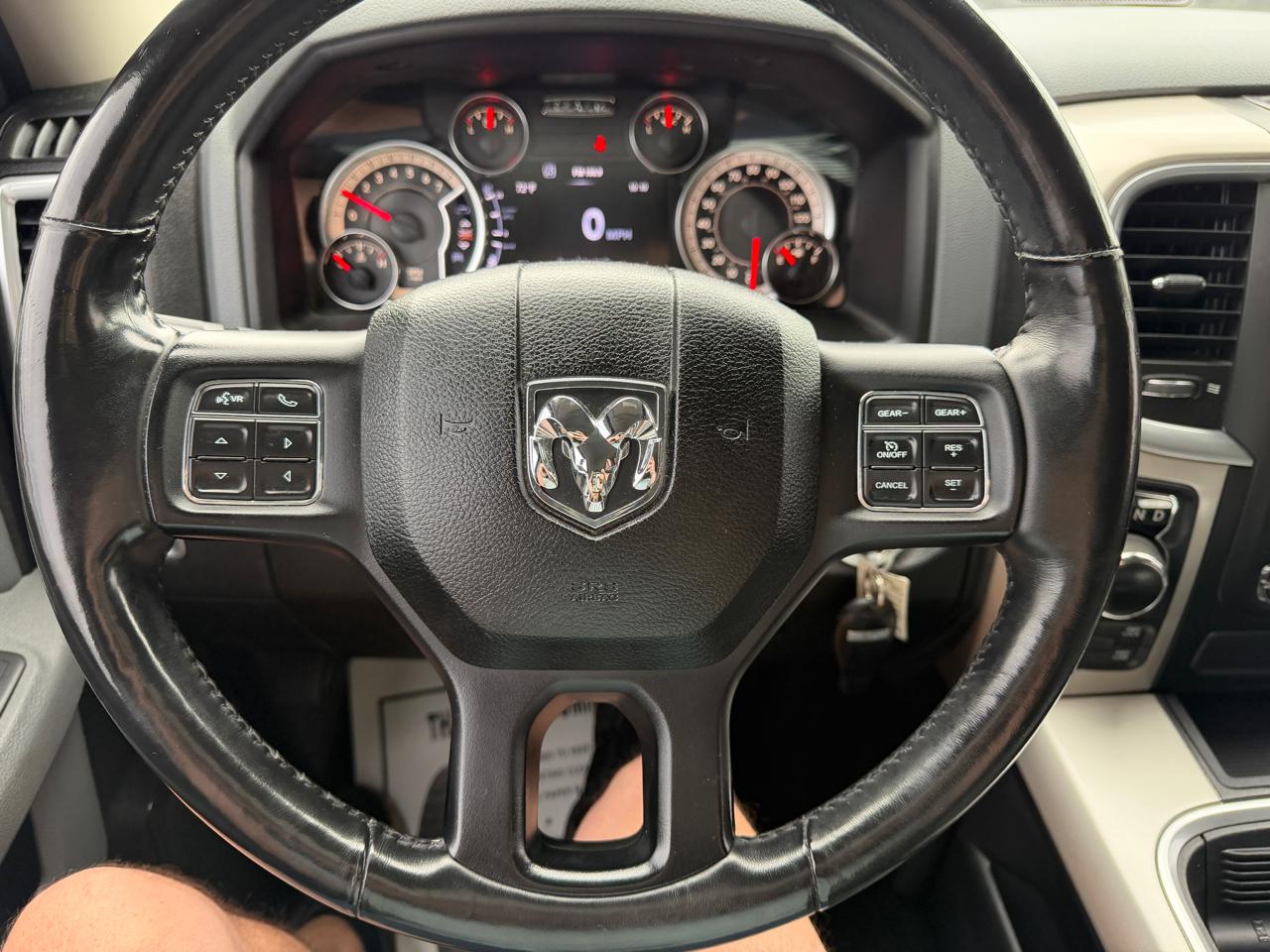 RAM 1500 Big Horn 4x4 Crew Cab 5'7" Box 2017