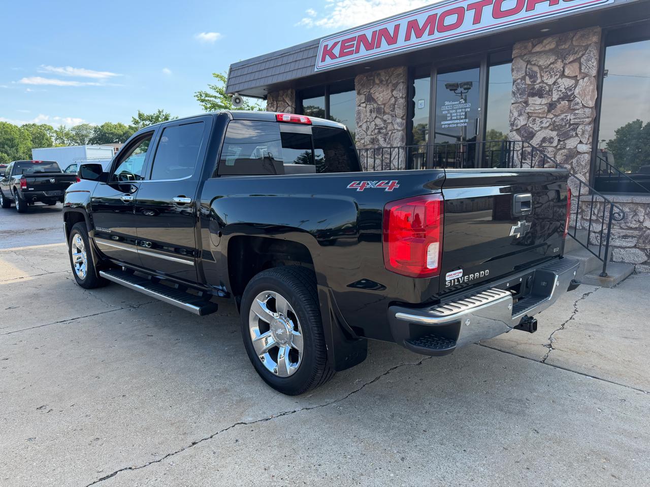 Chevrolet Silverado 1500 4WD Crew Cab 143.5" LTZ w/1LZ 2017