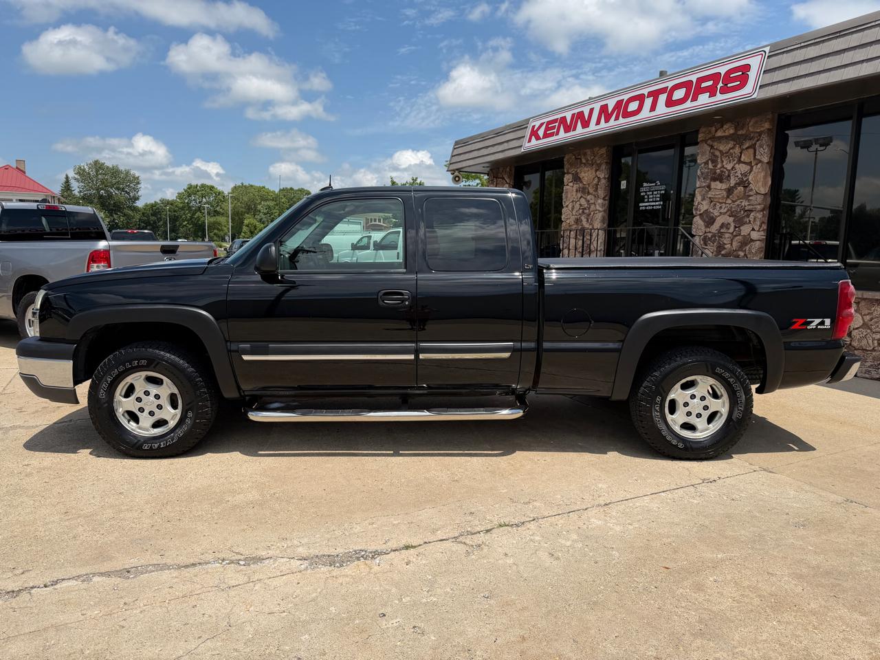 Chevrolet Silverado 1500 4WD Ext Cab 143.5" LT 2003