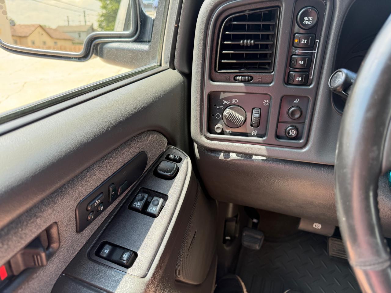 Chevrolet Silverado 1500 4WD Ext Cab 143.5" LT 2003