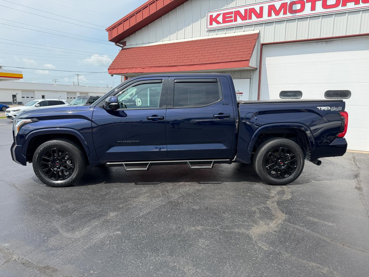 Toyota Tundra 4WD SR5 CrewMax 5.5' Bed (Natl) 2022