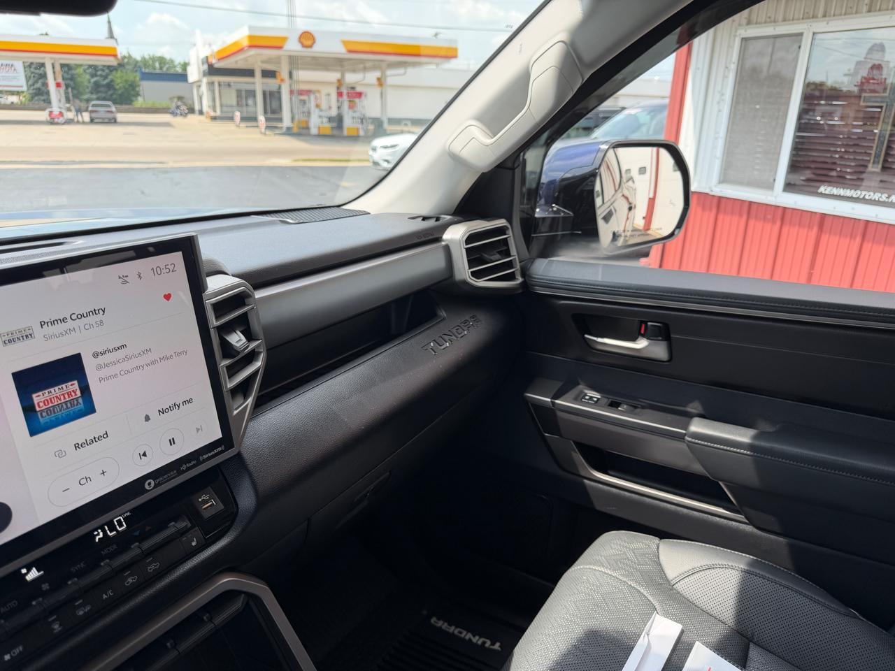 Toyota Tundra 4WD SR5 CrewMax 5.5' Bed (Natl) 2022