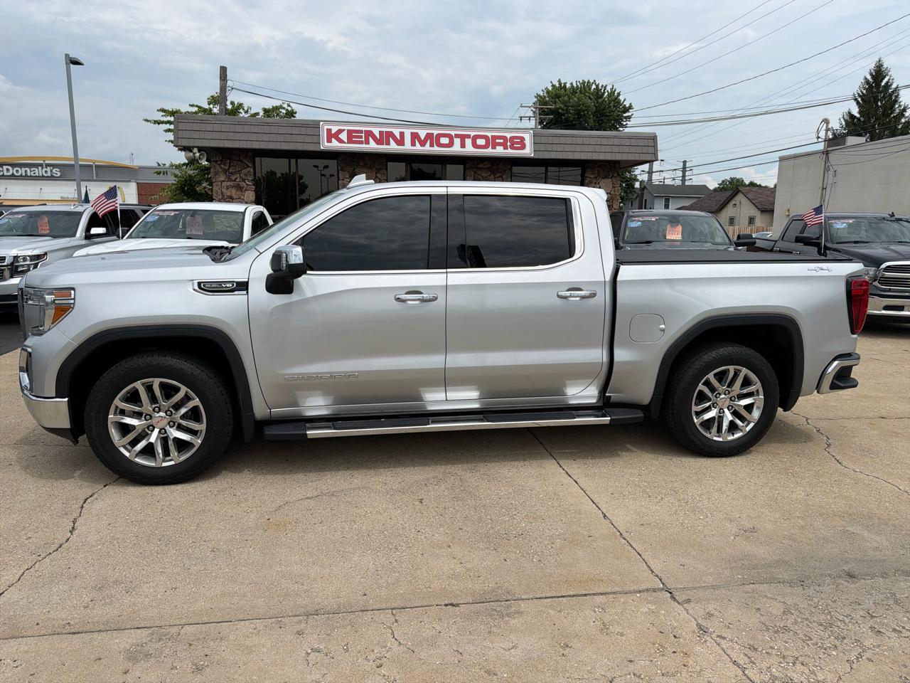 GMC Sierra 1500 4WD Crew Cab 147" SLT 2019