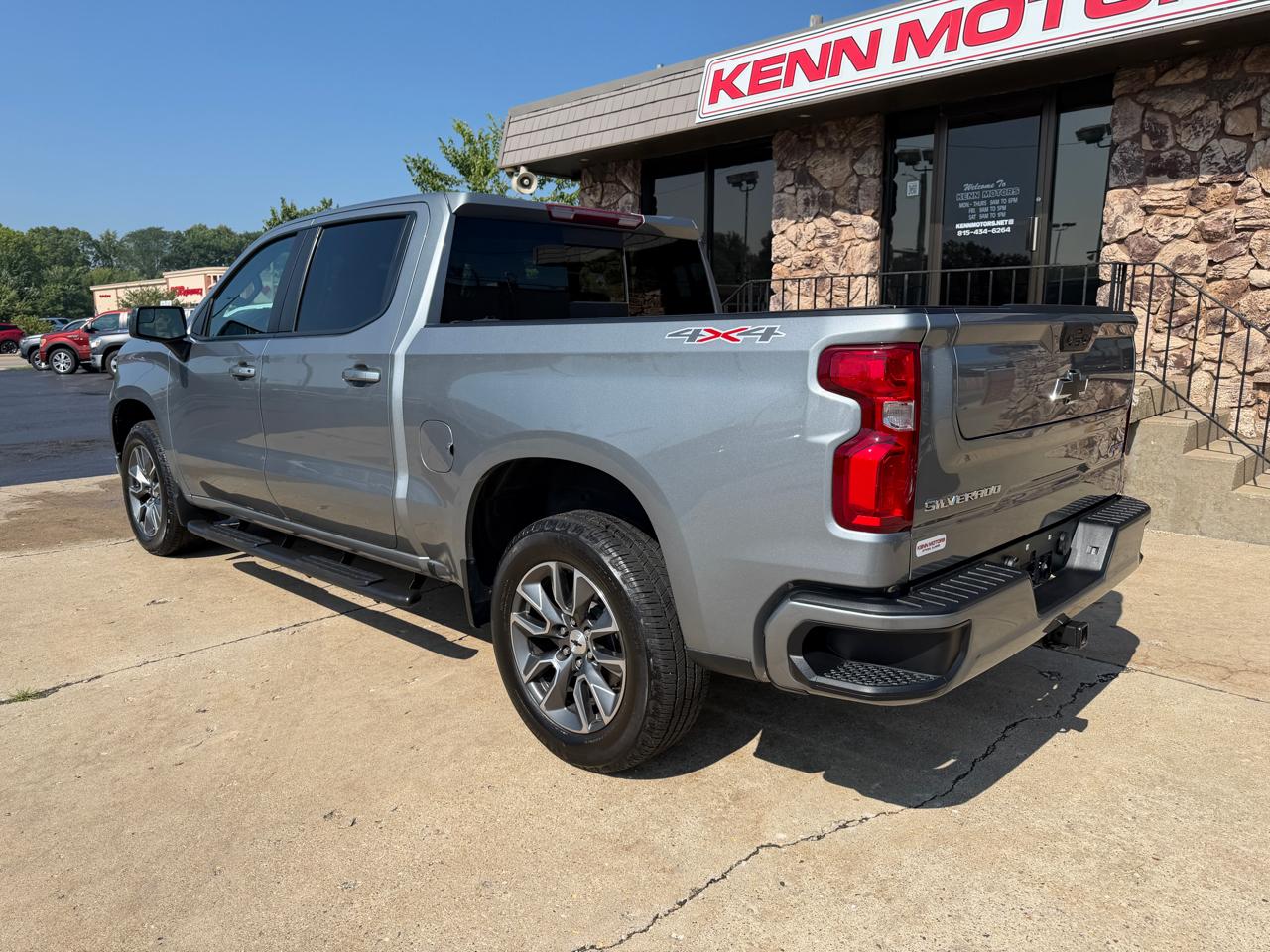 Chevrolet Silverado 1500 4WD Crew Cab 147" RST 2023