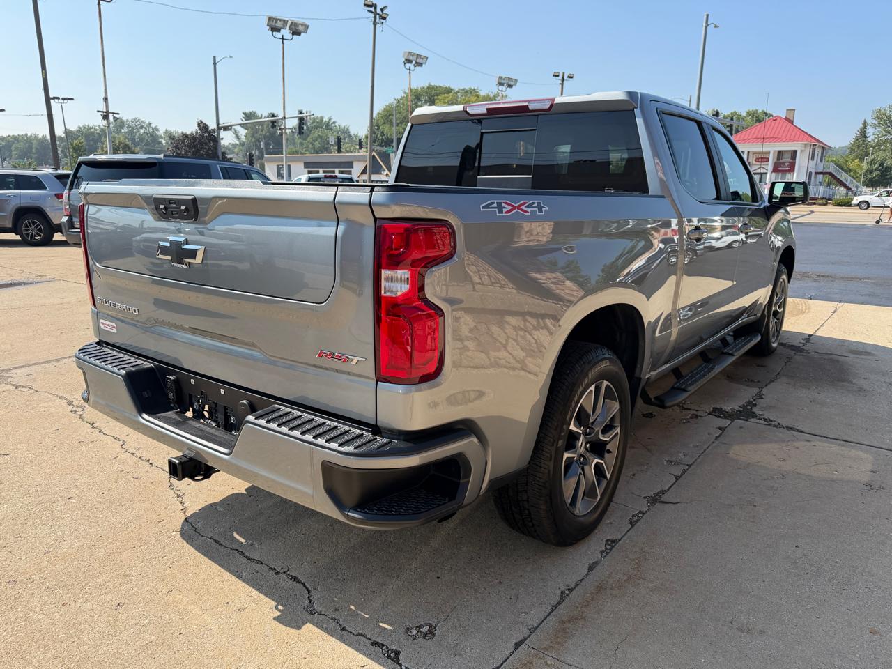 Chevrolet Silverado 1500 4WD Crew Cab 147" RST 2023