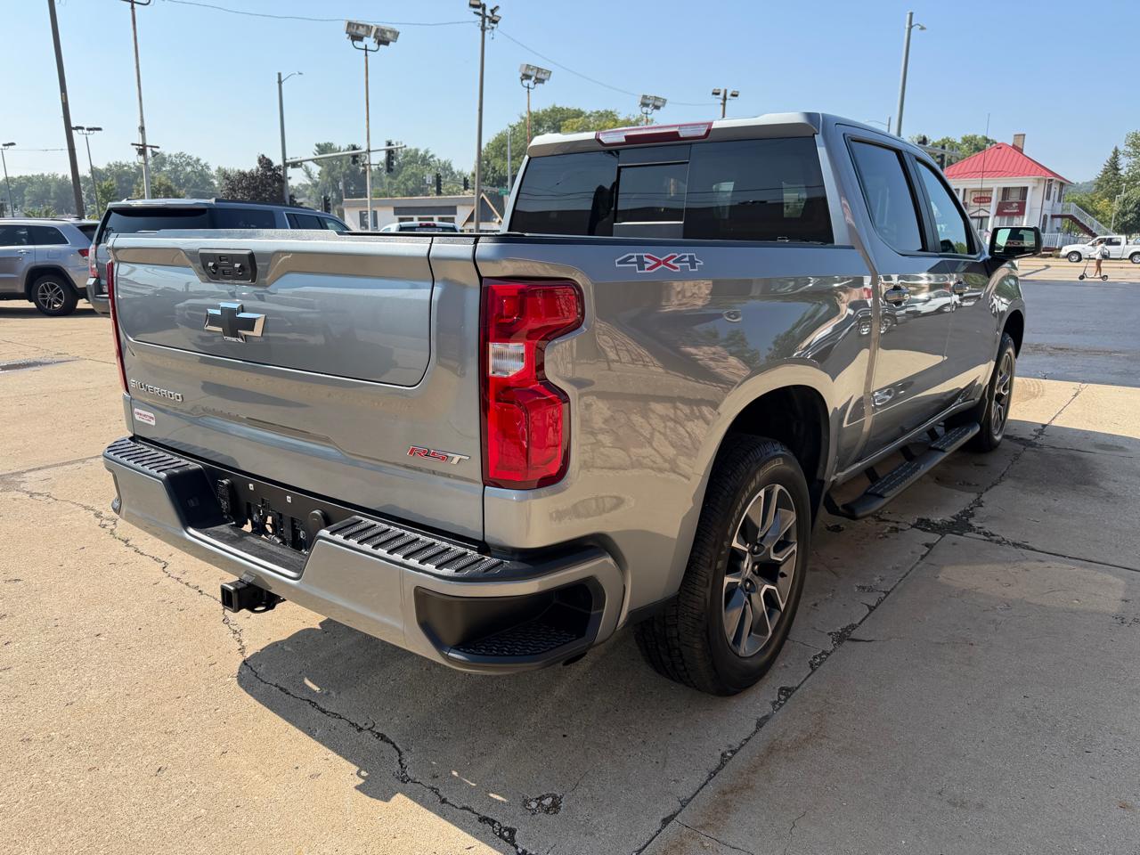 Chevrolet Silverado 1500 4WD Crew Cab 147" RST 2023