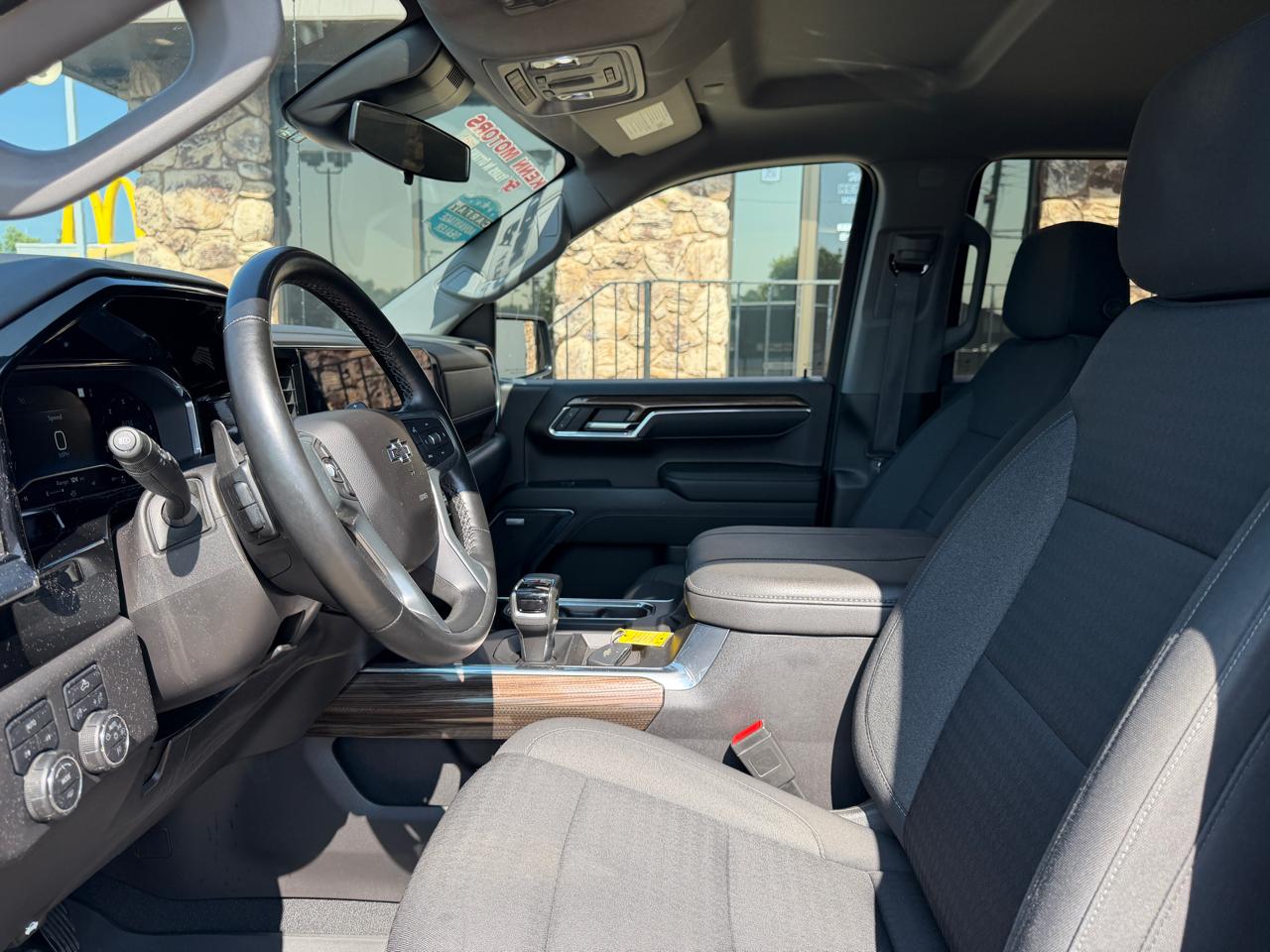 Chevrolet Silverado 1500 4WD Crew Cab 147" RST 2023