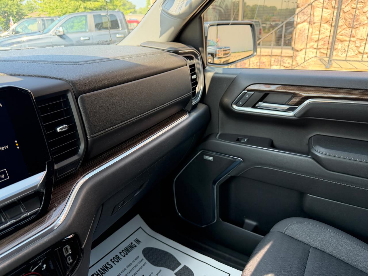 Chevrolet Silverado 1500 4WD Crew Cab 147" RST 2023