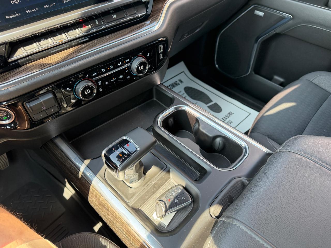 Chevrolet Silverado 1500 4WD Crew Cab 147" RST 2023