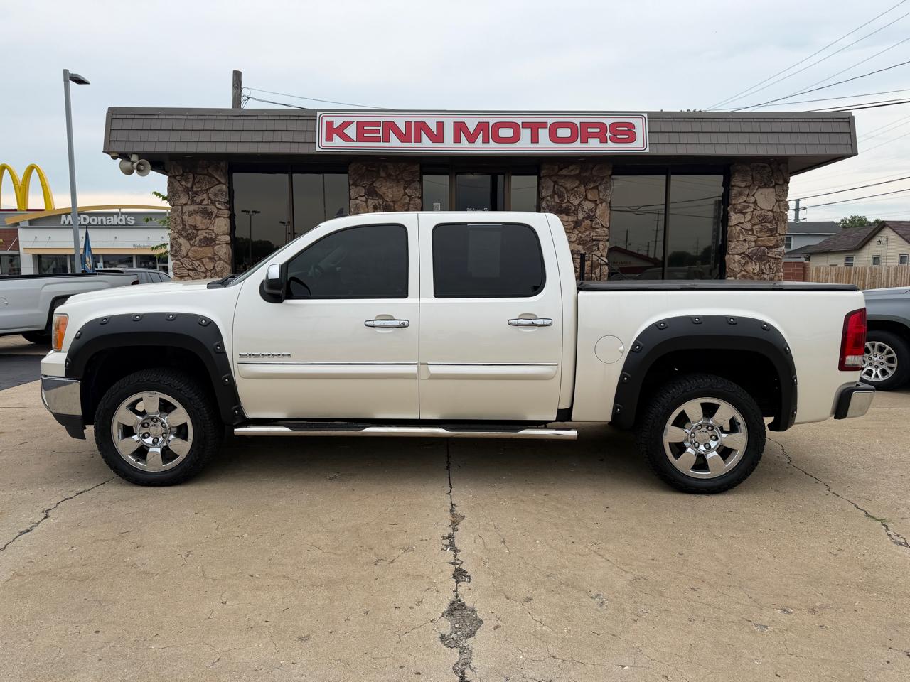 GMC Sierra 1500 4WD Crew Cab 143.5" SLE 2011