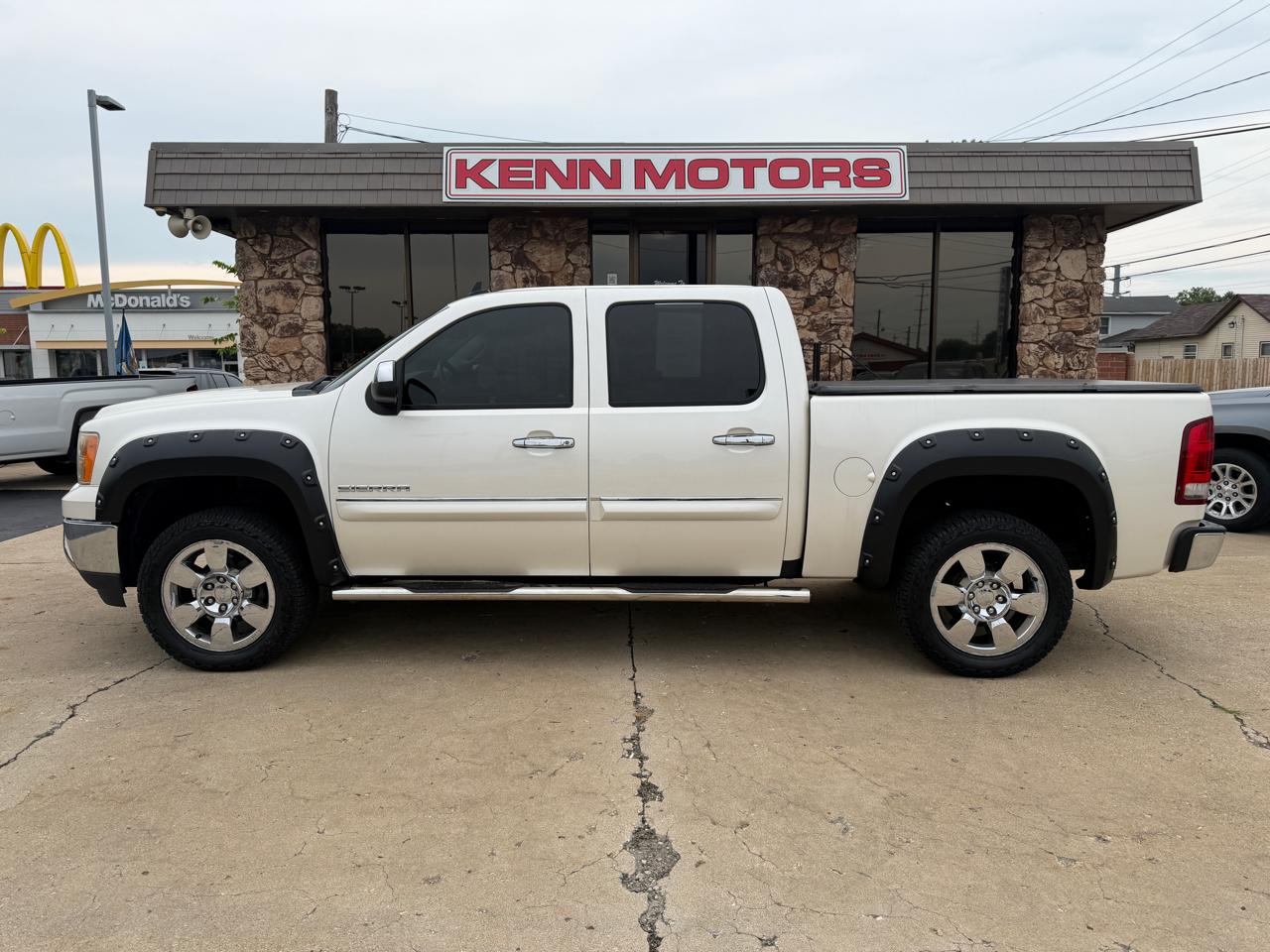 GMC Sierra 1500 4WD Crew Cab 143.5" SLE 2011