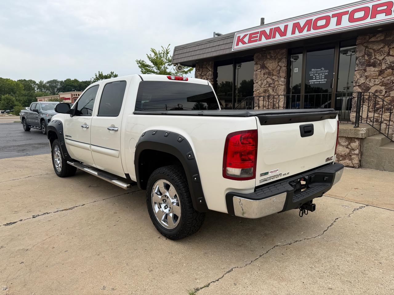 GMC Sierra 1500 4WD Crew Cab 143.5" SLE 2011