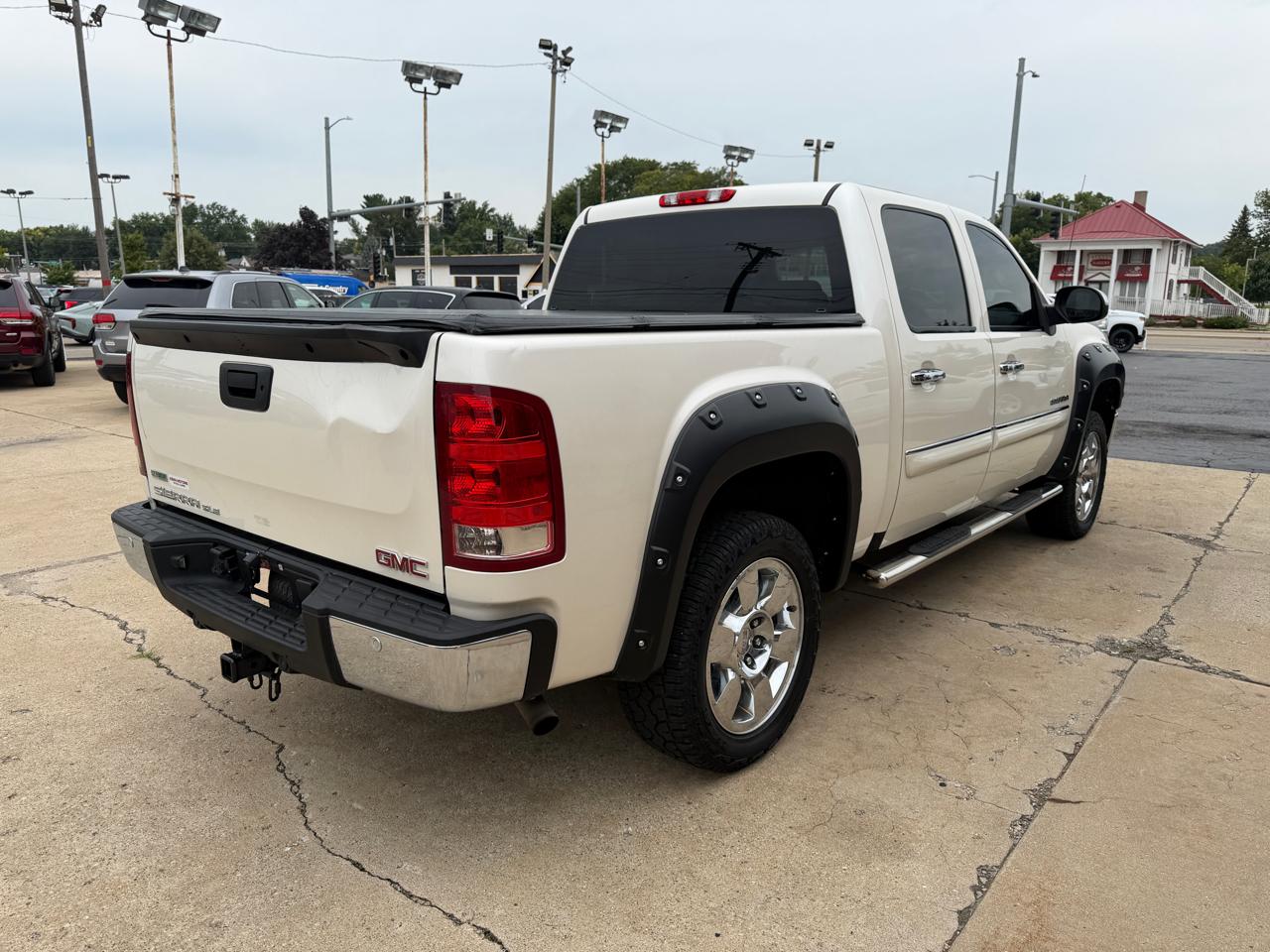 GMC Sierra 1500 4WD Crew Cab 143.5" SLE 2011