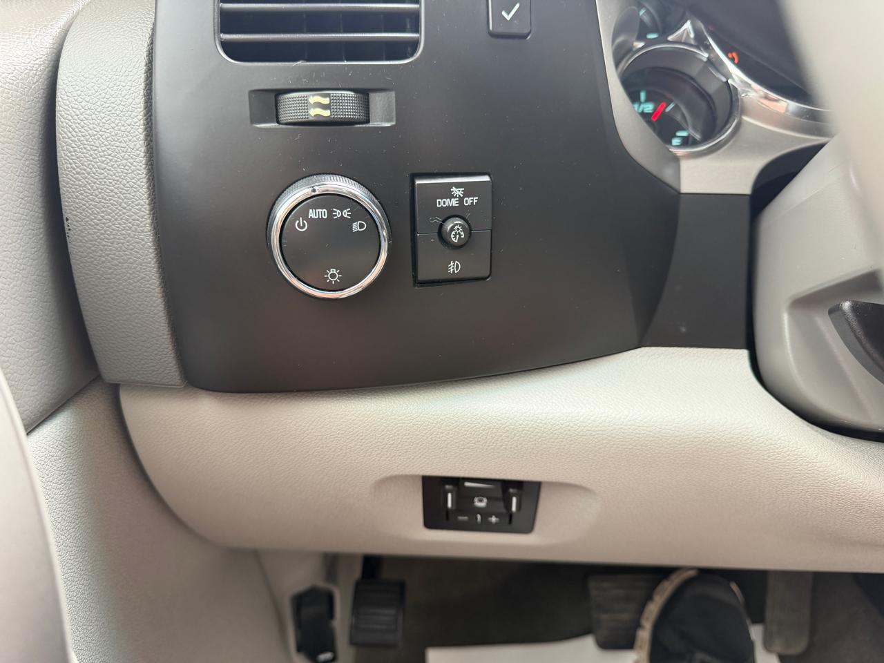 GMC Sierra 1500 4WD Crew Cab 143.5" SLE 2011