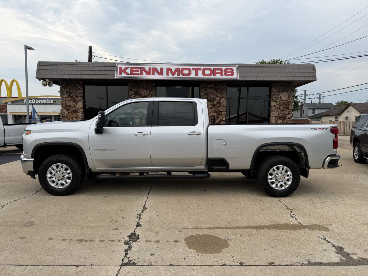 Chevrolet Silverado 2500HD 4WD Crew Cab 172" LT 2022