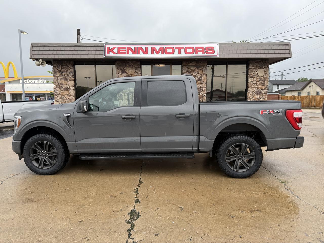 Ford F-150 4WD SuperCrew 145" Lariat 2021