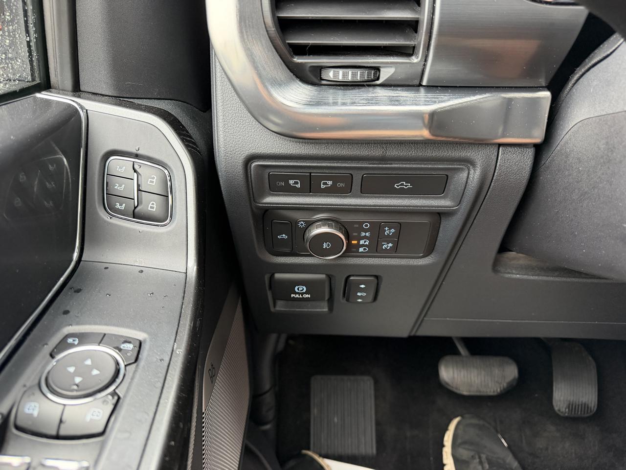 Ford F-150 4WD SuperCrew 145" Lariat 2021