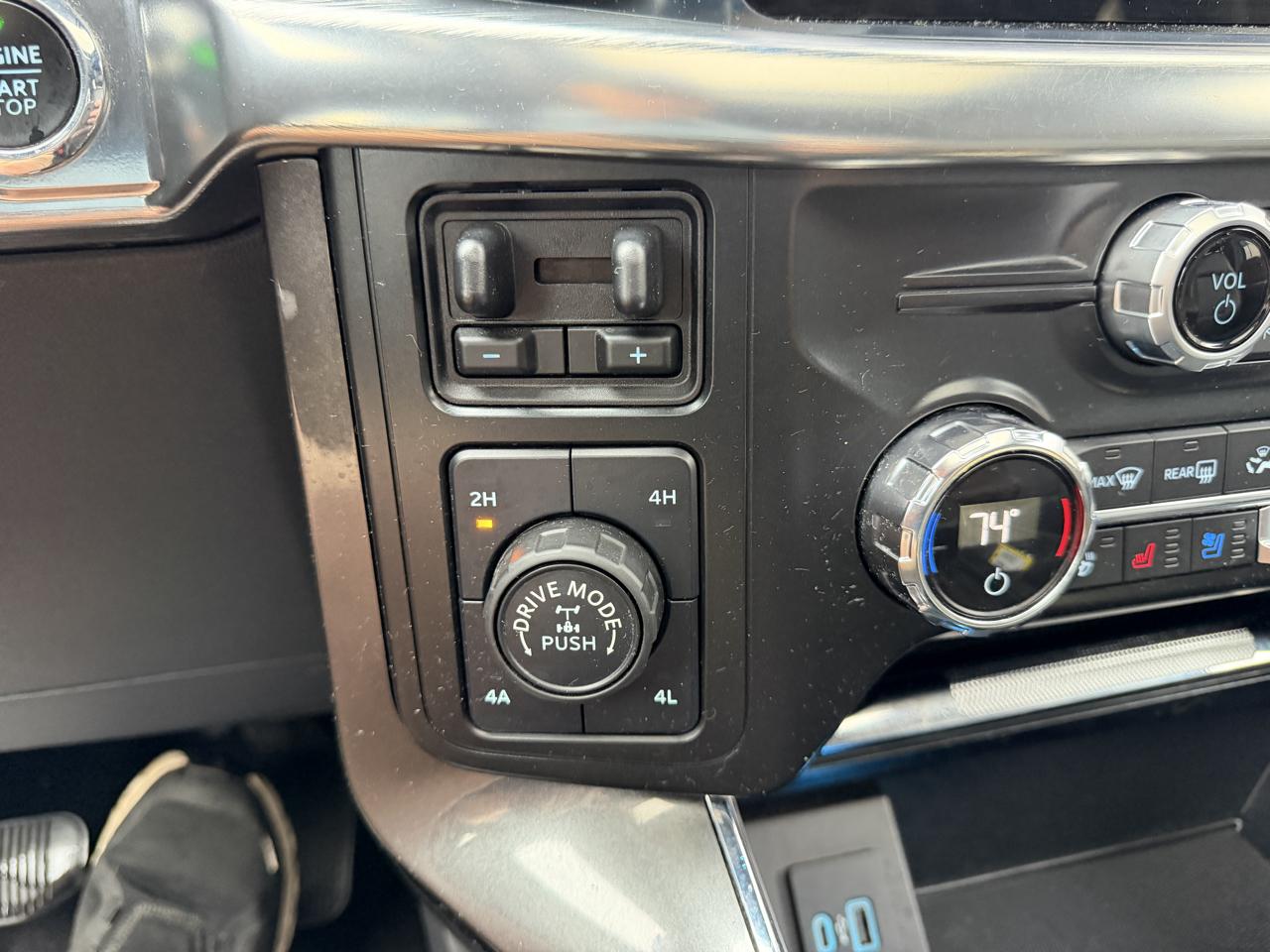 Ford F-150 4WD SuperCrew 145" Lariat 2021
