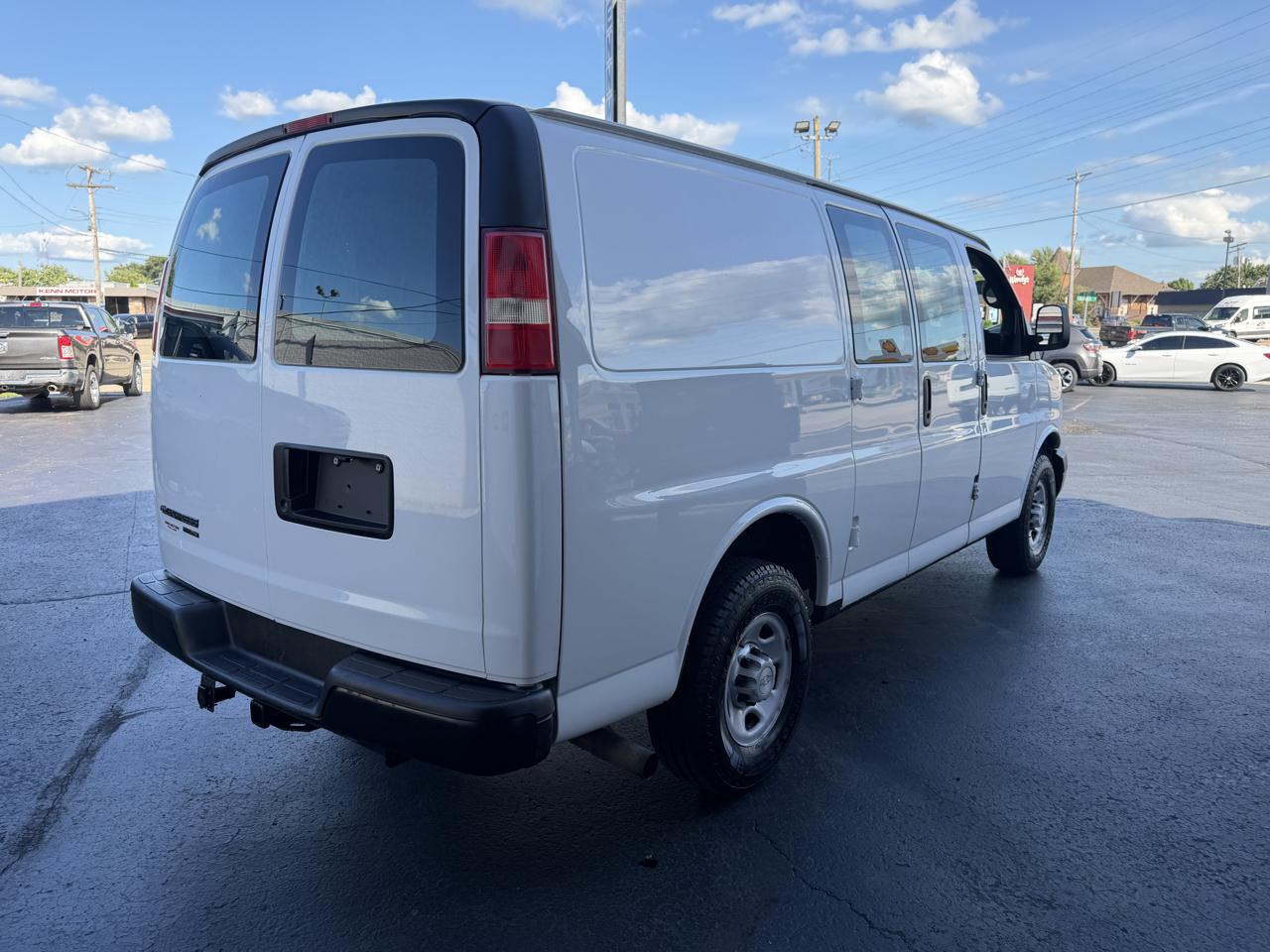 Chevrolet Express Cargo Van RWD 2500 135" 2015