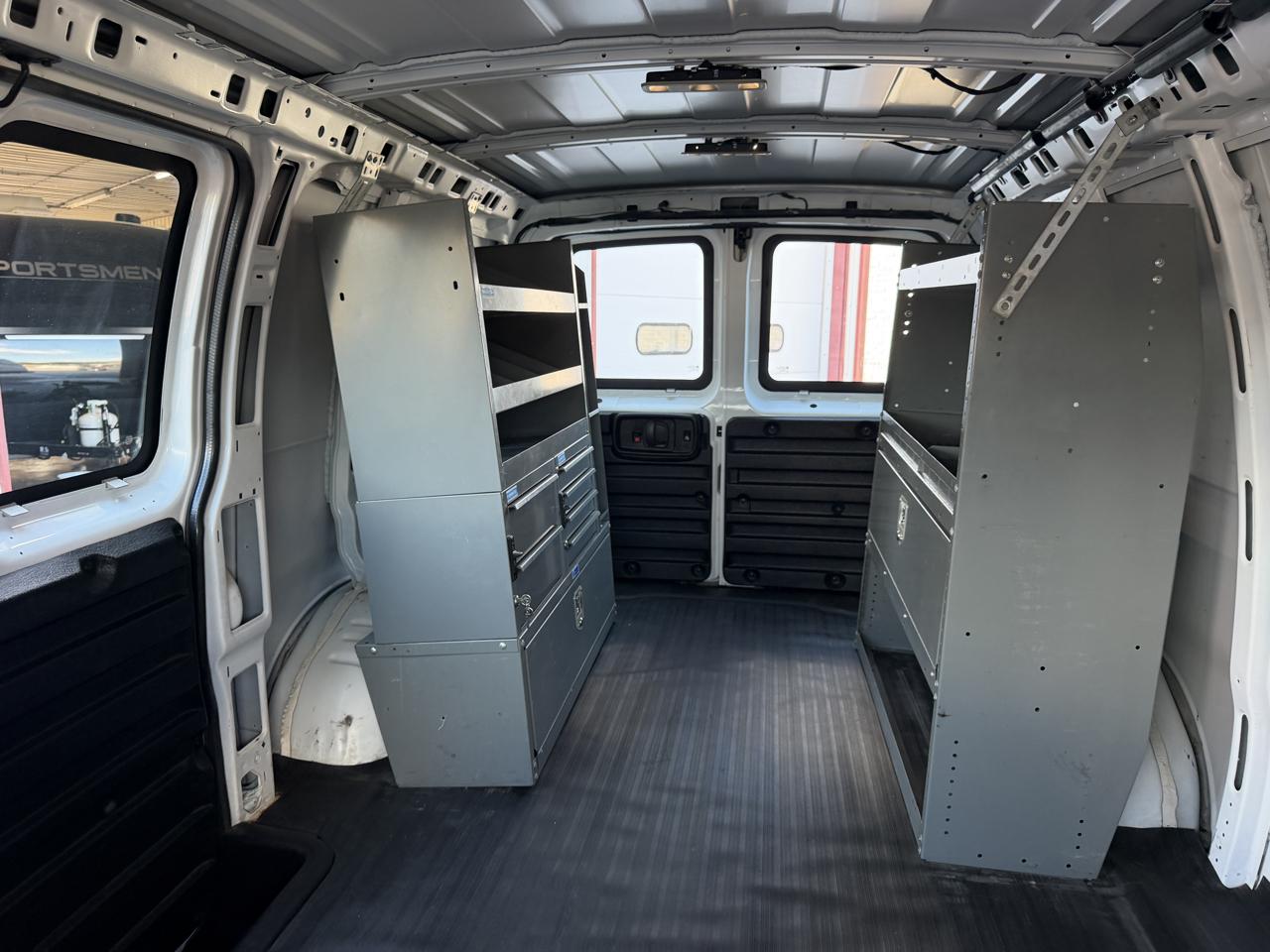 Chevrolet Express Cargo Van RWD 2500 135" 2015